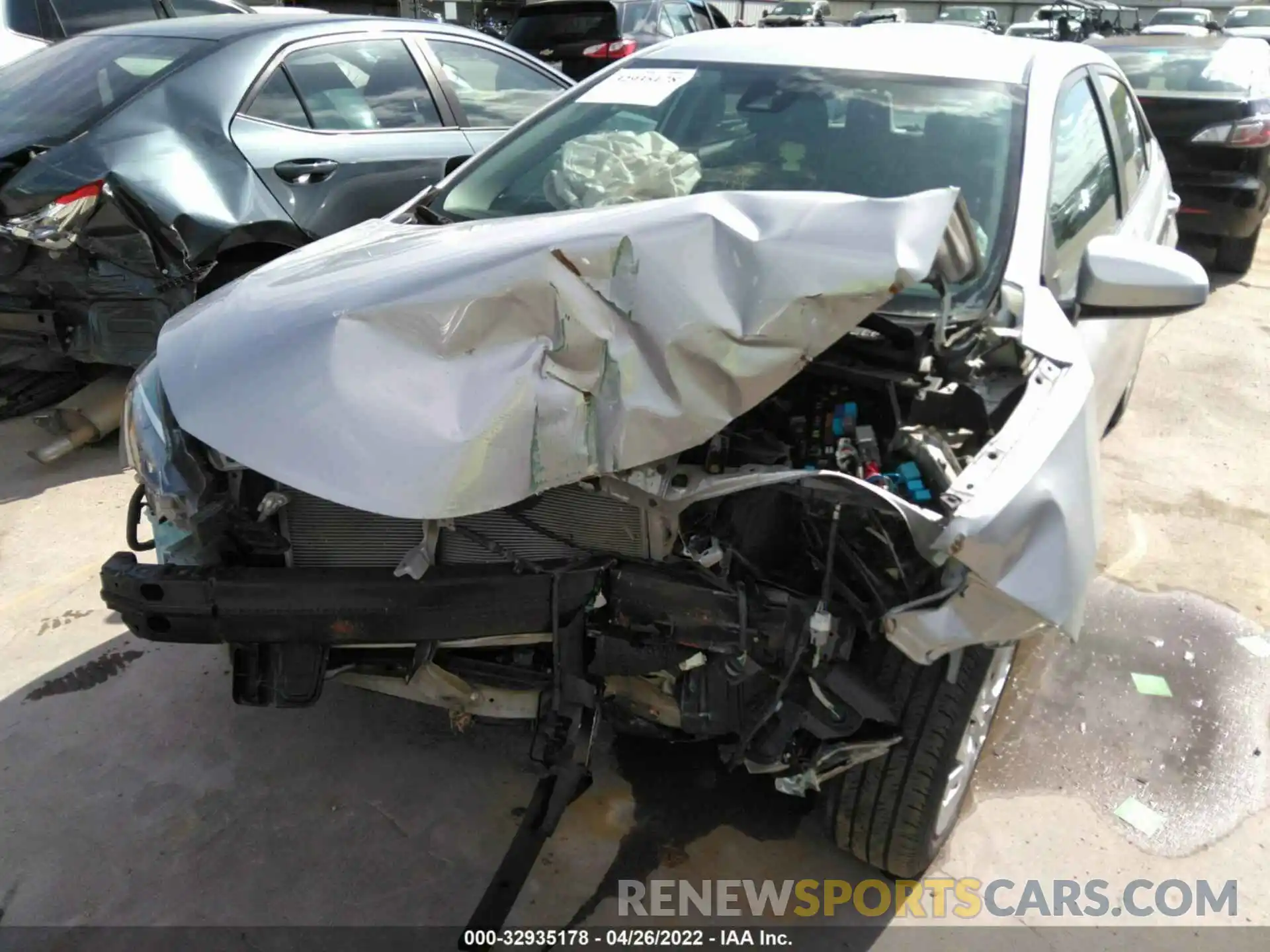 6 Photograph of a damaged car 5YFBURHE8KP921716 TOYOTA COROLLA 2019