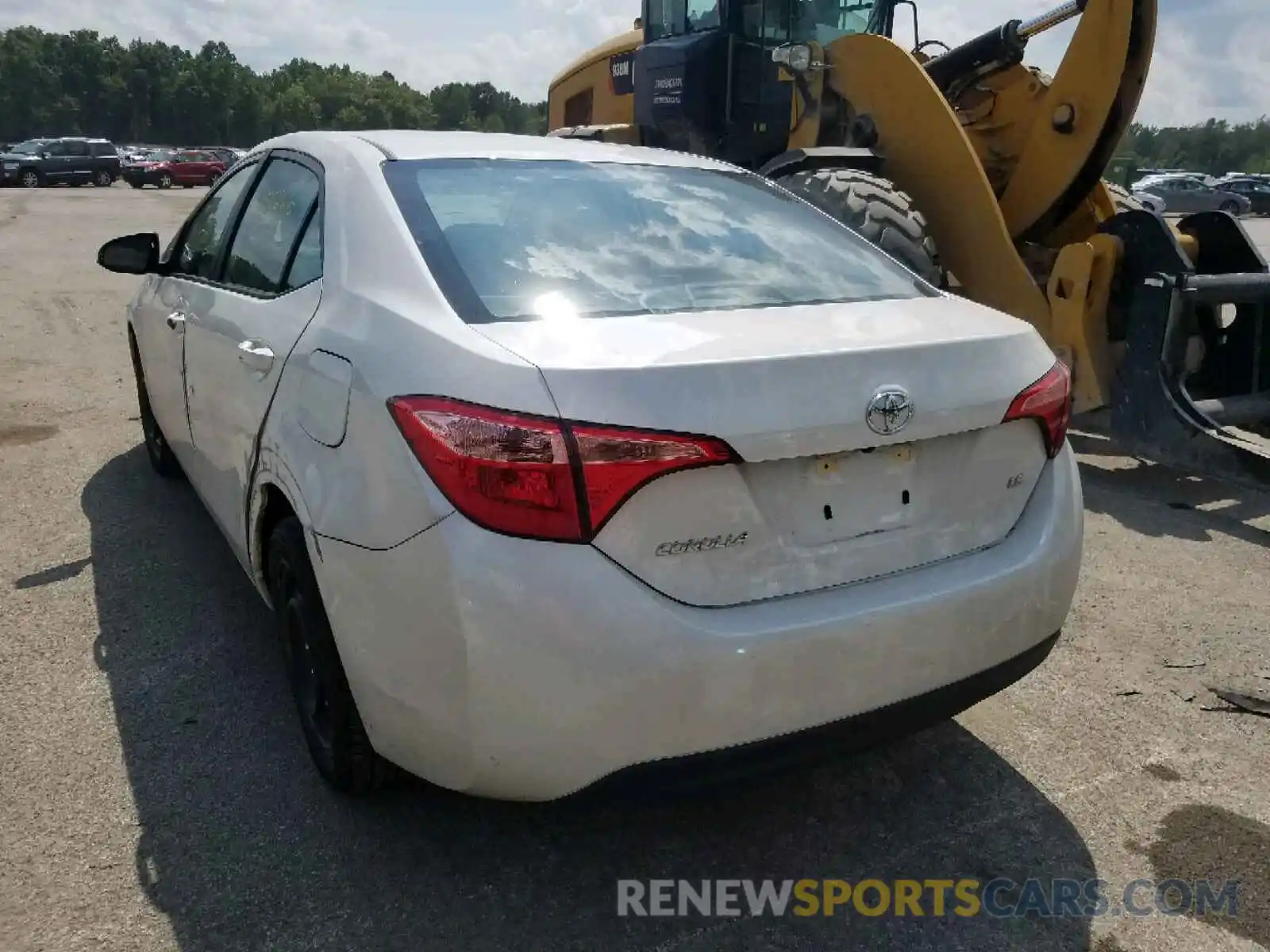 3 Photograph of a damaged car 5YFBURHE8KP921781 TOYOTA COROLLA 2019