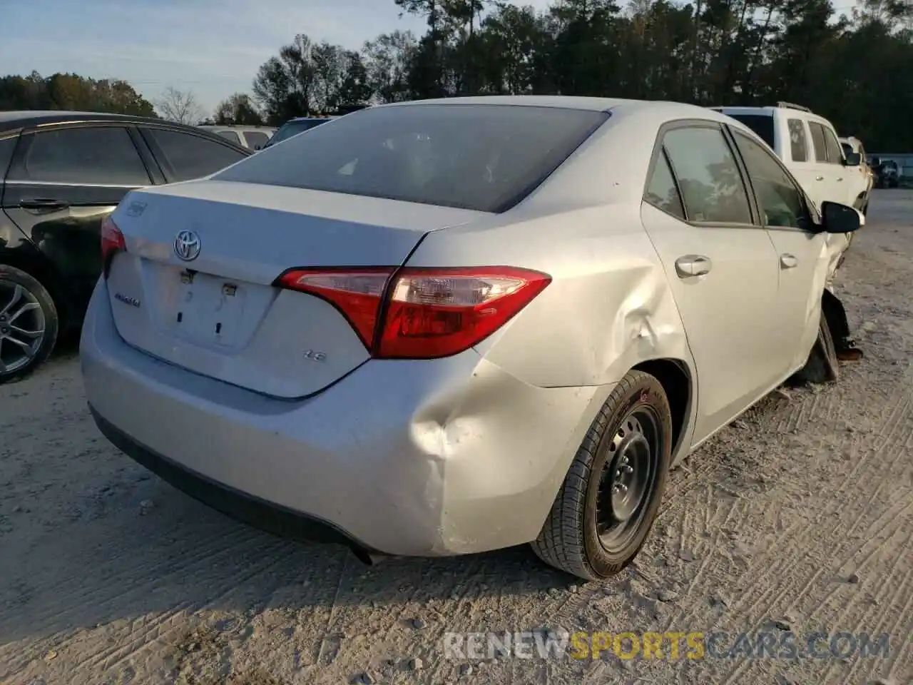 4 Photograph of a damaged car 5YFBURHE8KP922476 TOYOTA COROLLA 2019