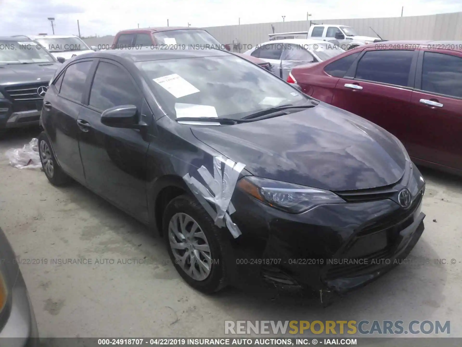 1 Photograph of a damaged car 5YFBURHE8KP924194 TOYOTA COROLLA 2019