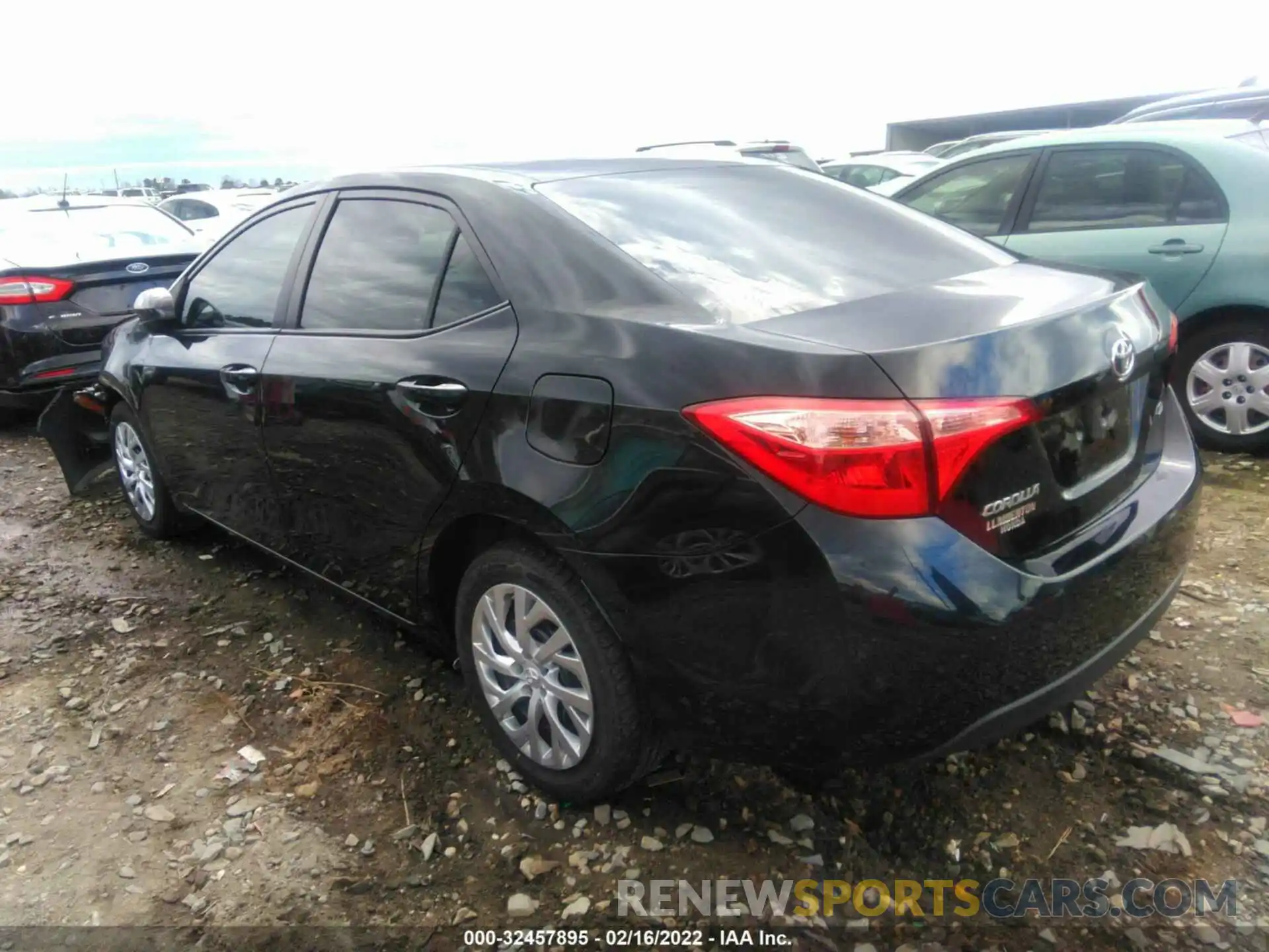 3 Photograph of a damaged car 5YFBURHE8KP924311 TOYOTA COROLLA 2019