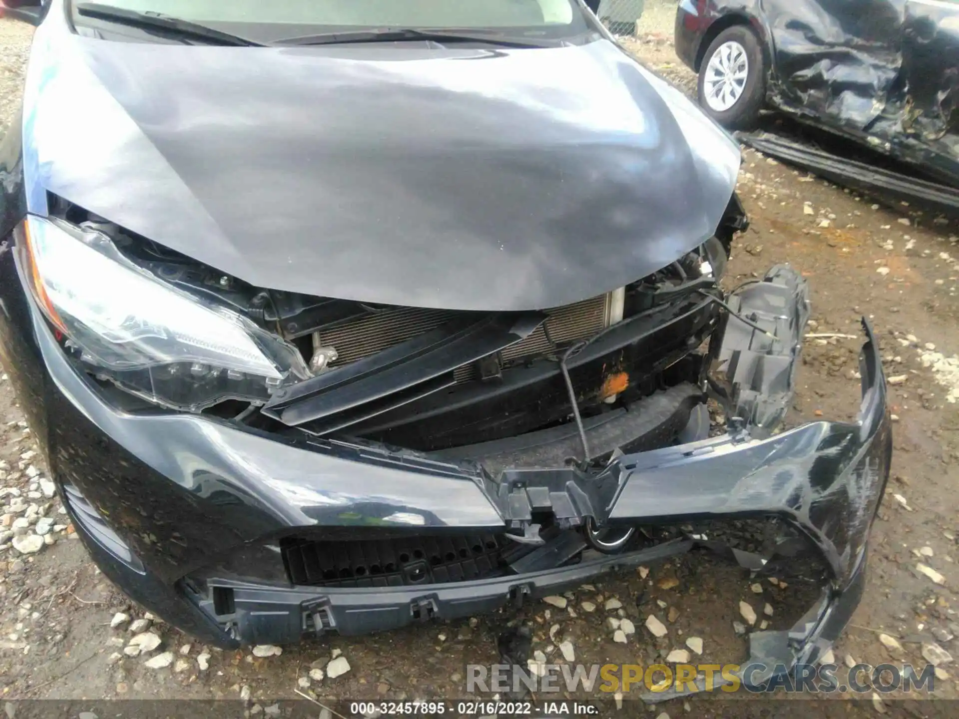 6 Photograph of a damaged car 5YFBURHE8KP924311 TOYOTA COROLLA 2019