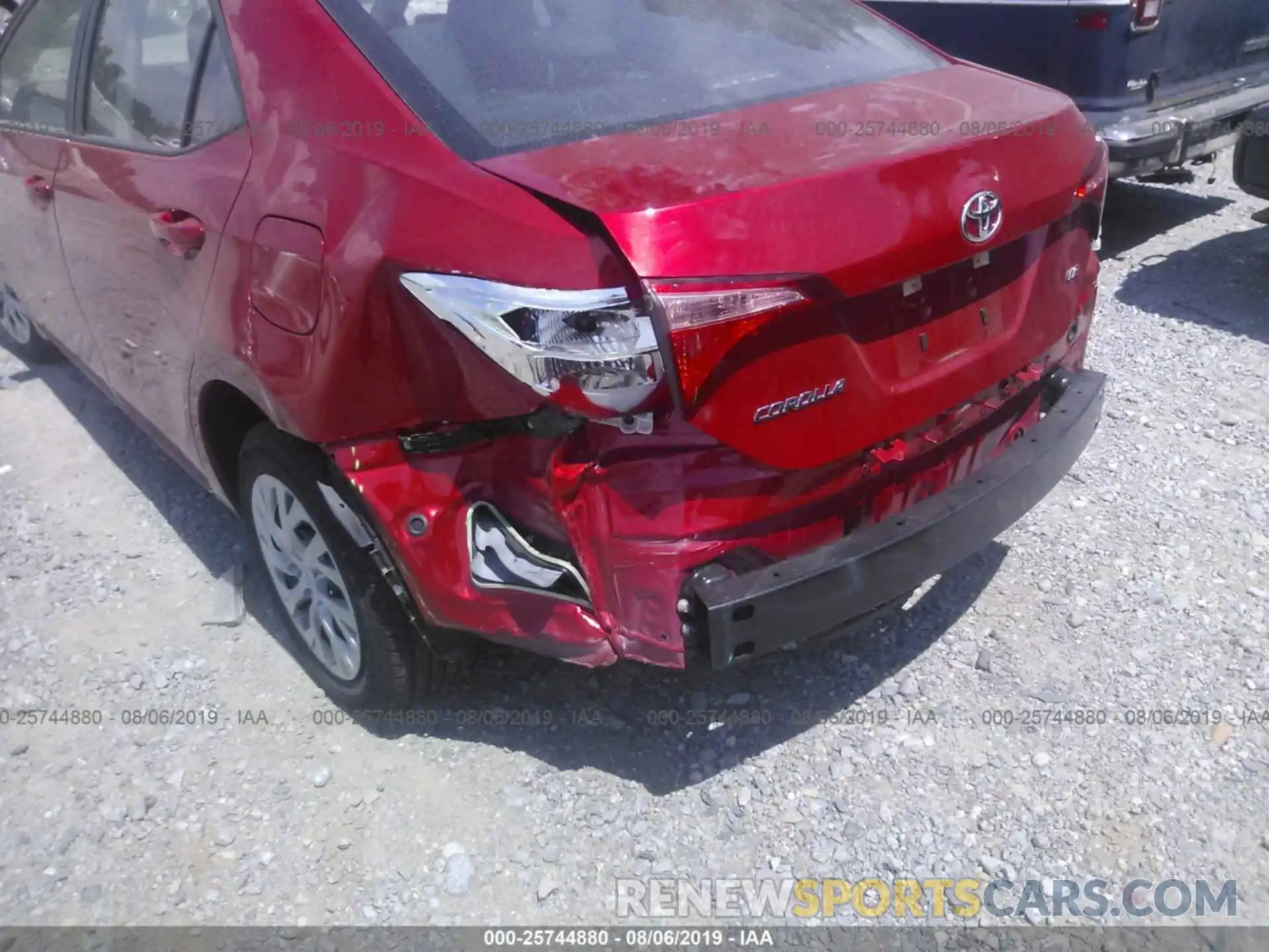 6 Photograph of a damaged car 5YFBURHE8KP924910 TOYOTA COROLLA 2019