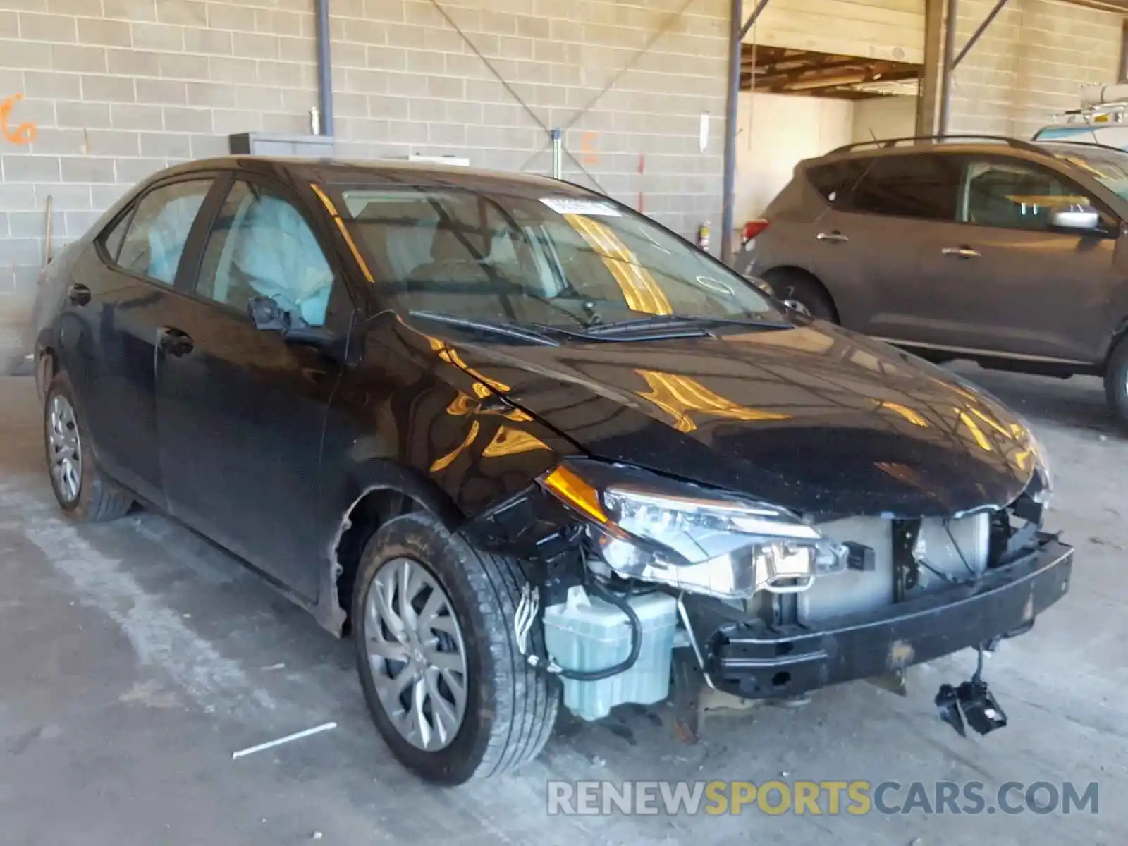 1 Photograph of a damaged car 5YFBURHE8KP925345 TOYOTA COROLLA 2019