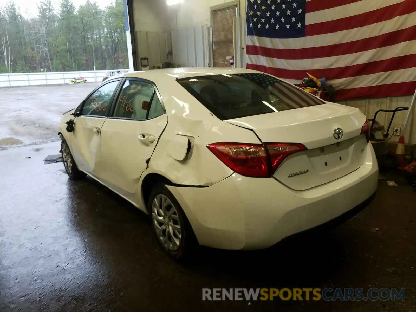 3 Photograph of a damaged car 5YFBURHE8KP927208 TOYOTA COROLLA 2019