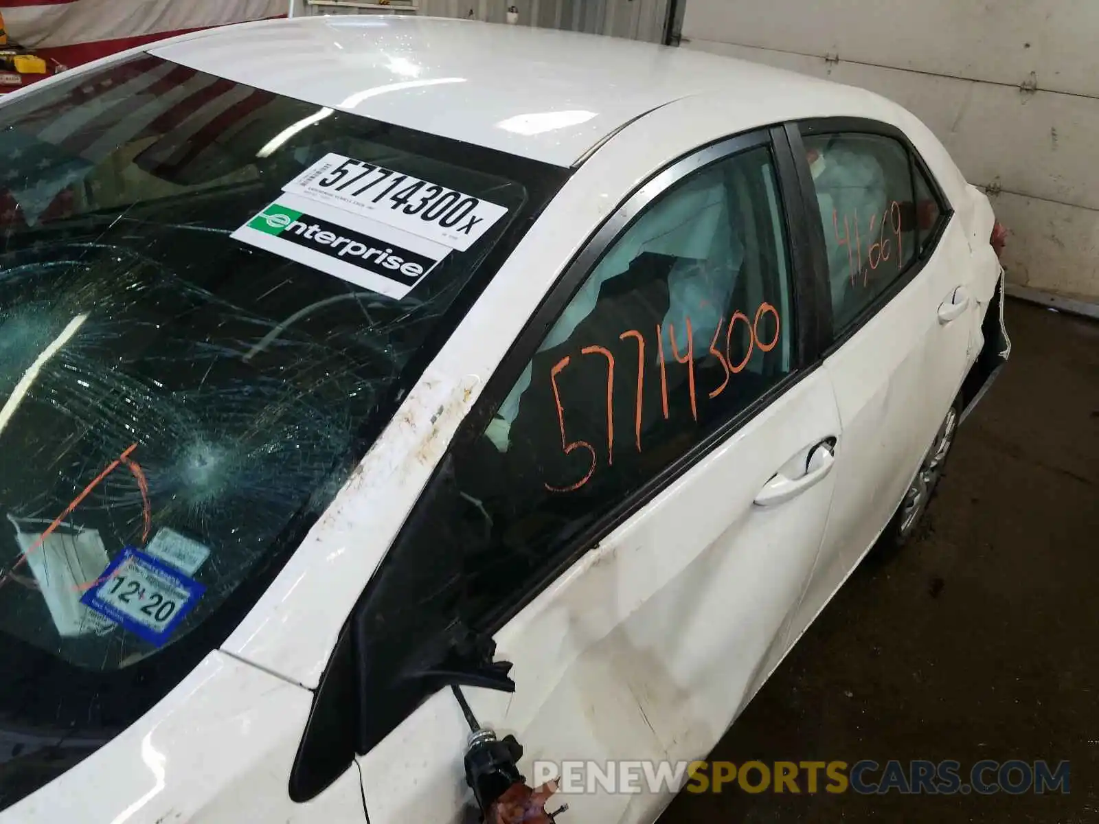 9 Photograph of a damaged car 5YFBURHE8KP927208 TOYOTA COROLLA 2019