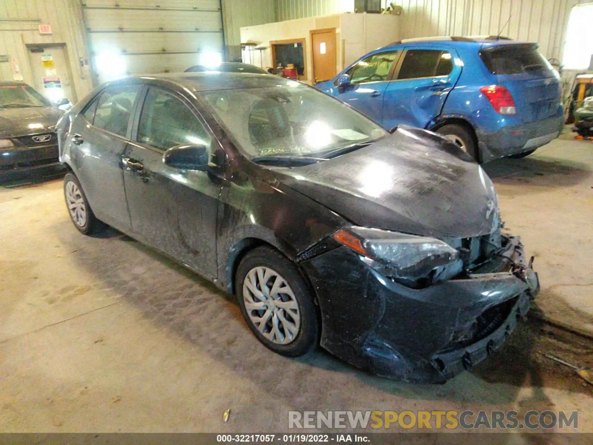 1 Photograph of a damaged car 5YFBURHE8KP927435 TOYOTA COROLLA 2019