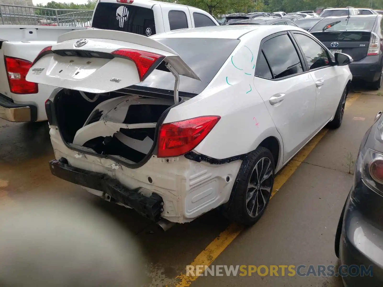 4 Photograph of a damaged car 5YFBURHE8KP927869 TOYOTA COROLLA 2019