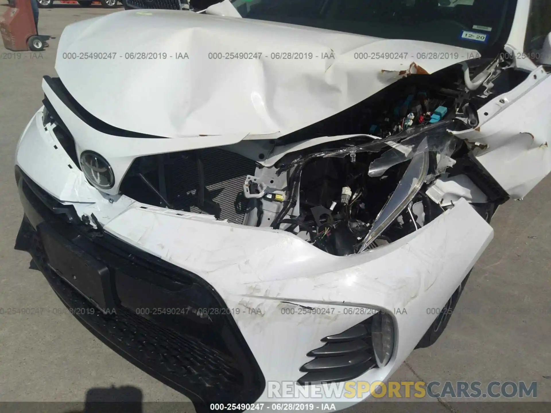 6 Photograph of a damaged car 5YFBURHE8KP928004 TOYOTA COROLLA 2019