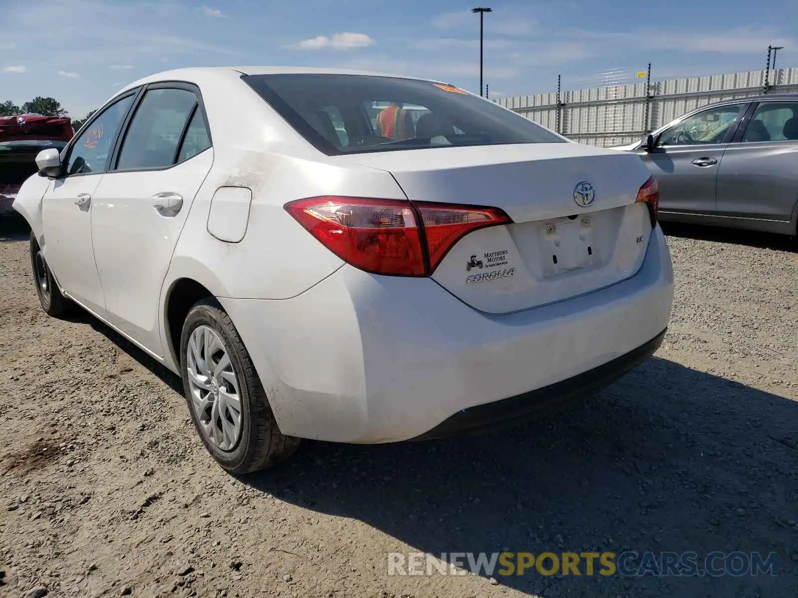 3 Photograph of a damaged car 5YFBURHE8KP928343 TOYOTA COROLLA 2019