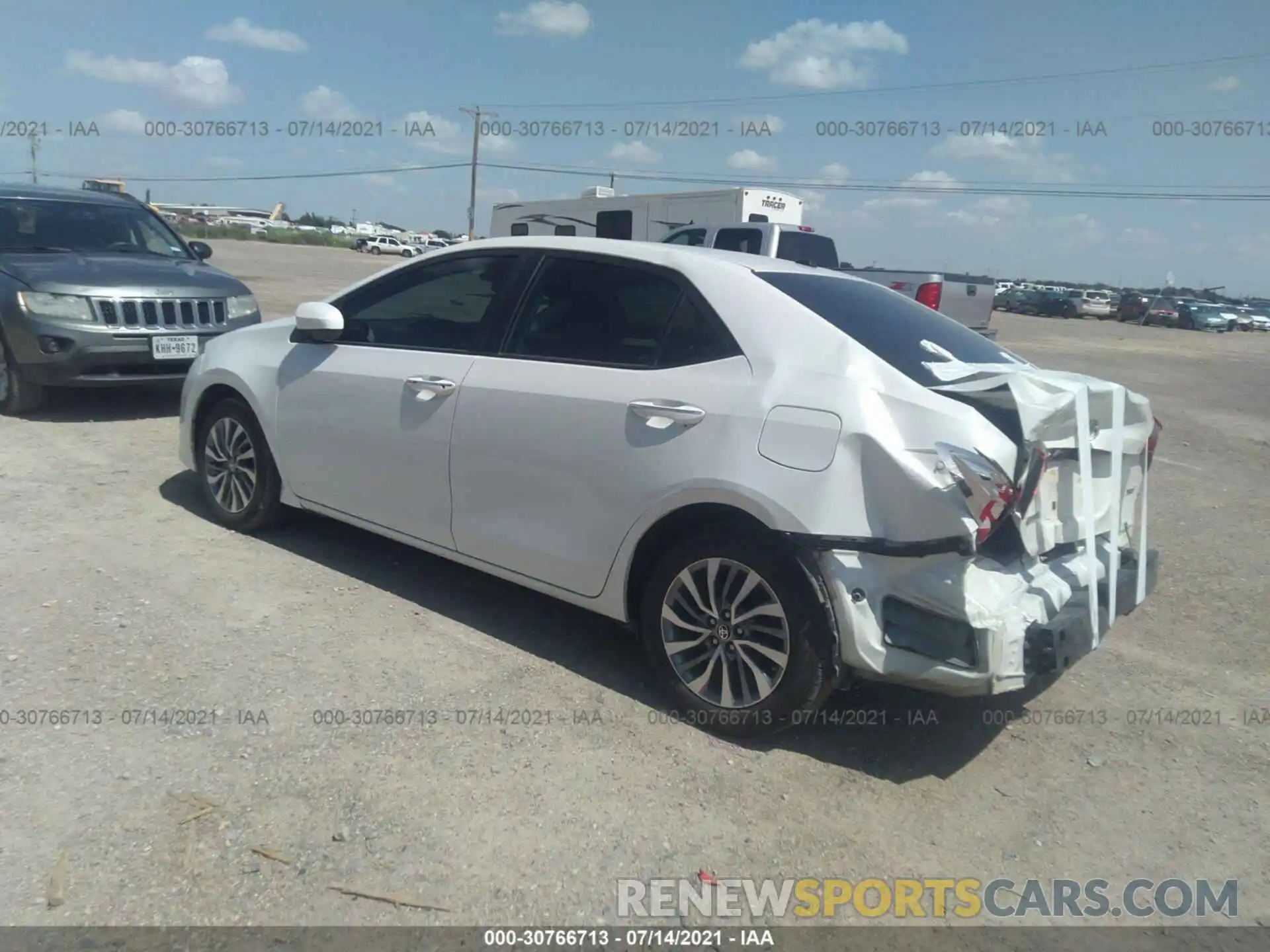 3 Photograph of a damaged car 5YFBURHE8KP928777 TOYOTA COROLLA 2019