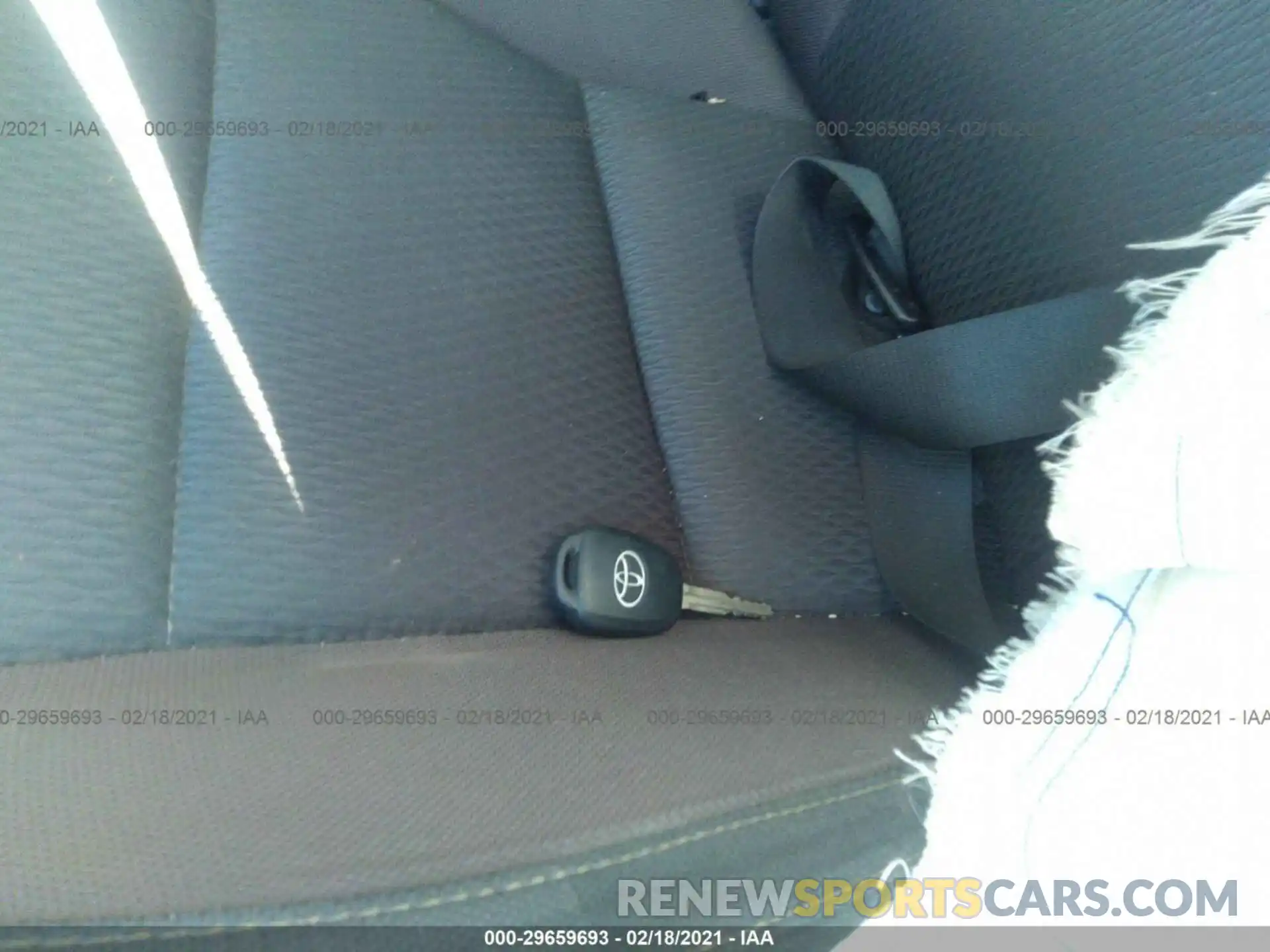 11 Photograph of a damaged car 5YFBURHE8KP928892 TOYOTA COROLLA 2019