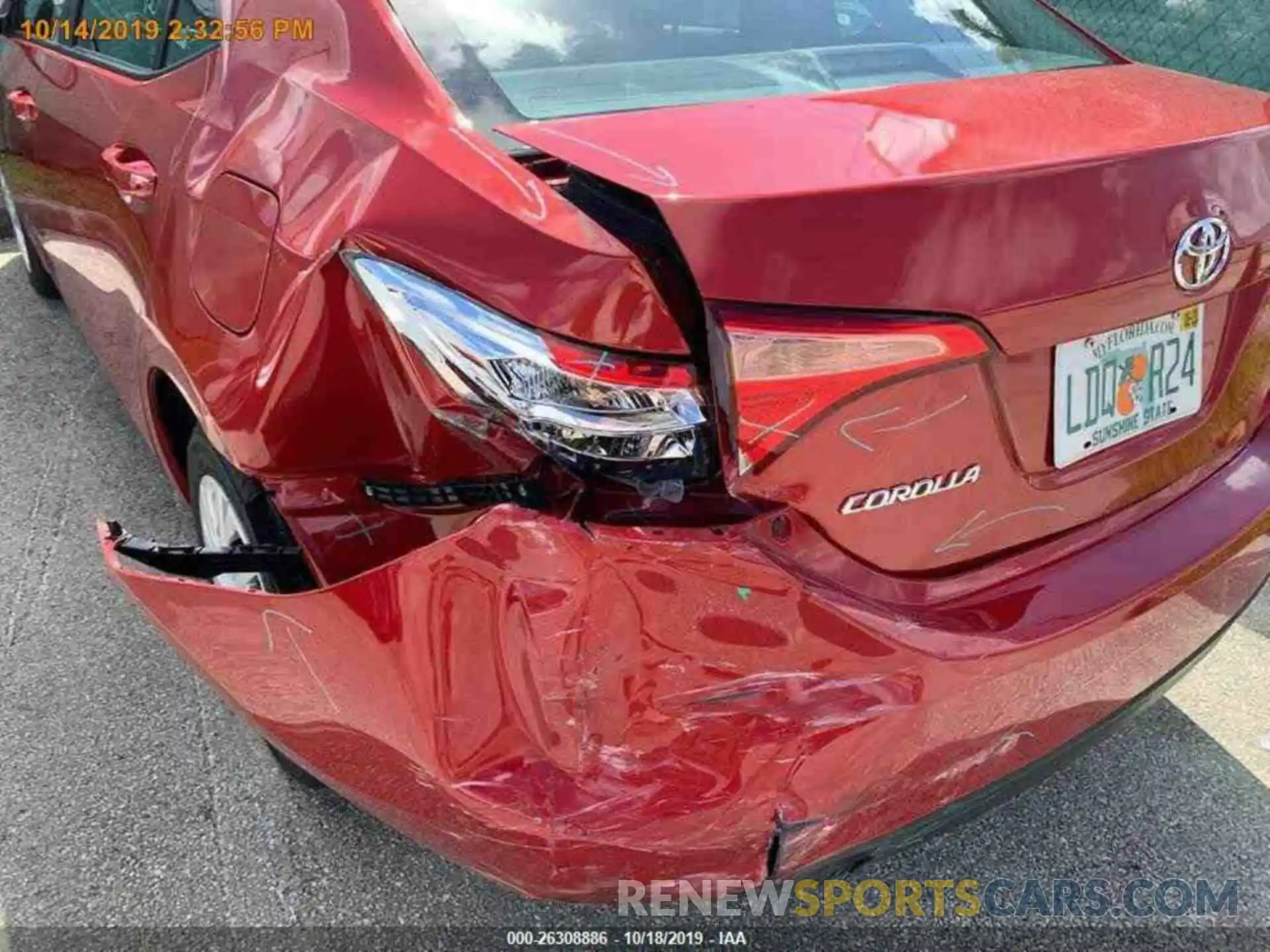 14 Photograph of a damaged car 5YFBURHE8KP929704 TOYOTA COROLLA 2019