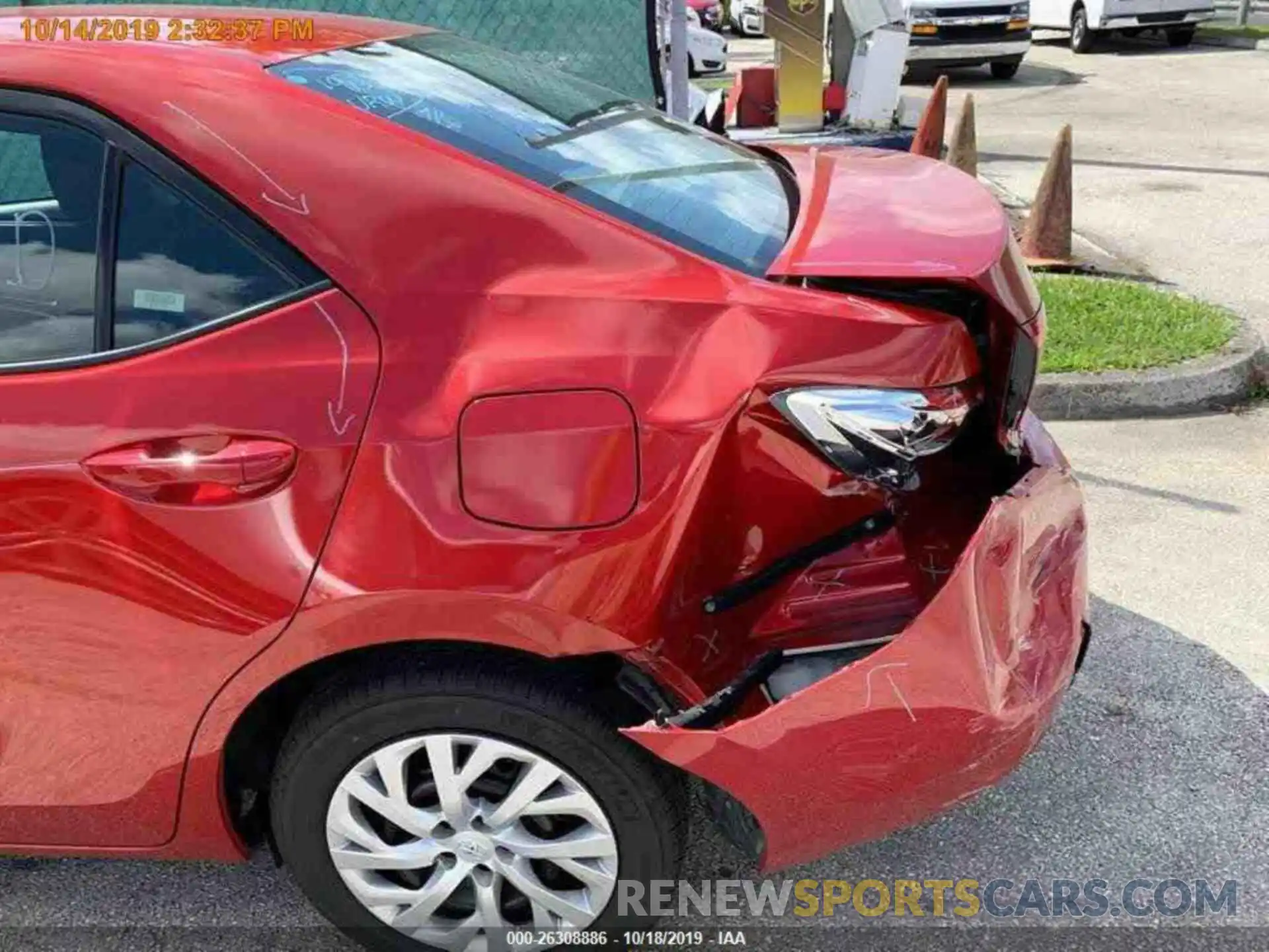 15 Photograph of a damaged car 5YFBURHE8KP929704 TOYOTA COROLLA 2019