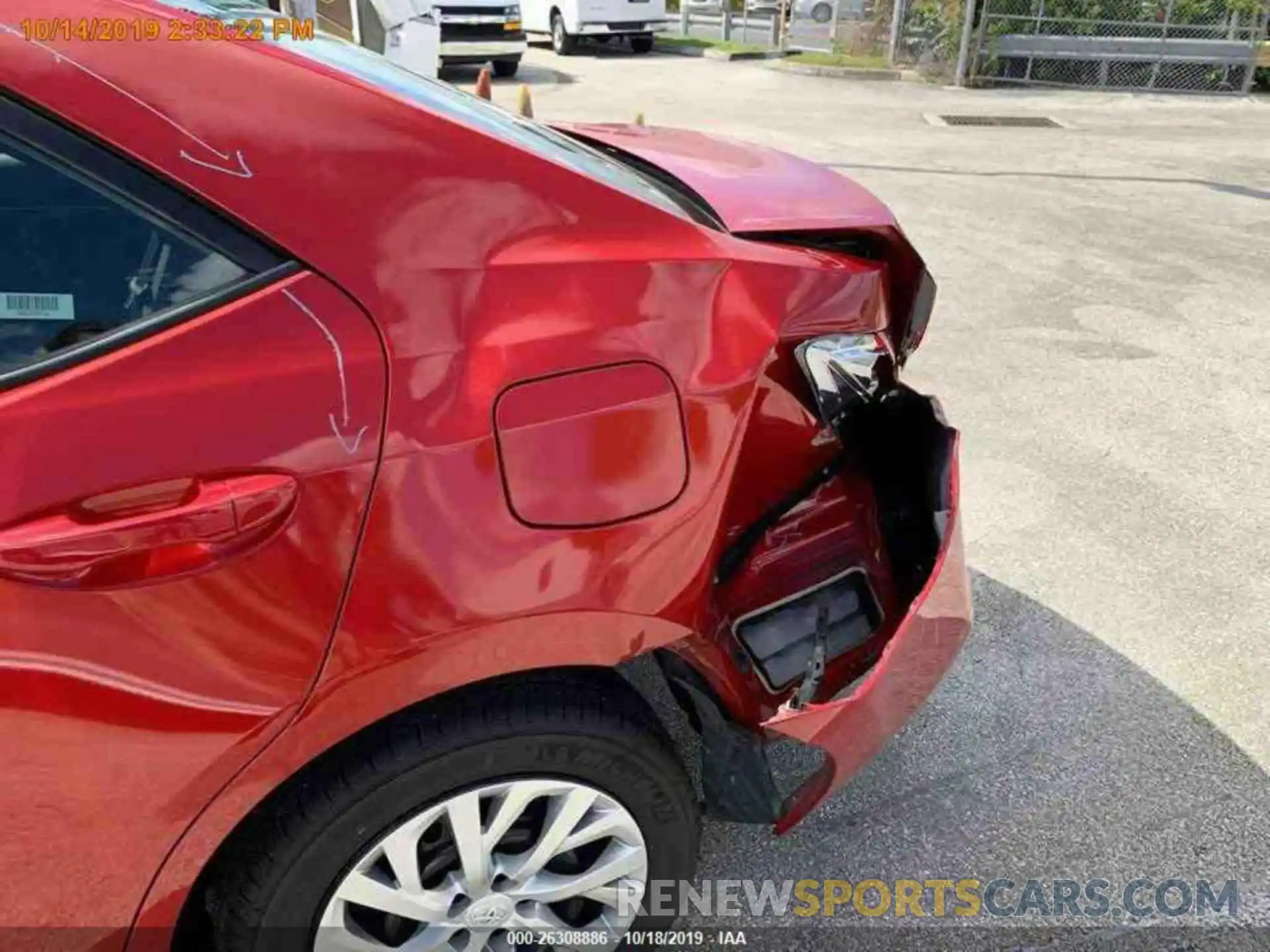 17 Photograph of a damaged car 5YFBURHE8KP929704 TOYOTA COROLLA 2019