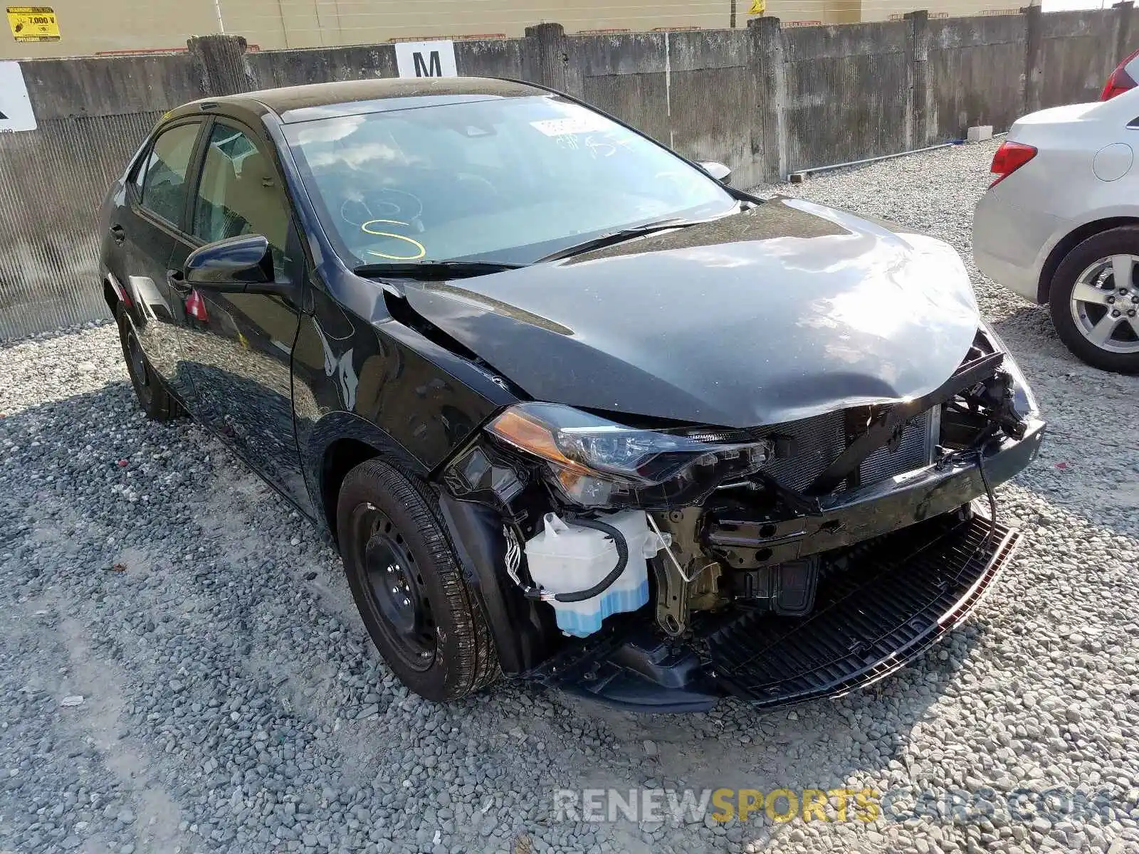 1 Photograph of a damaged car 5YFBURHE8KP929914 TOYOTA COROLLA 2019