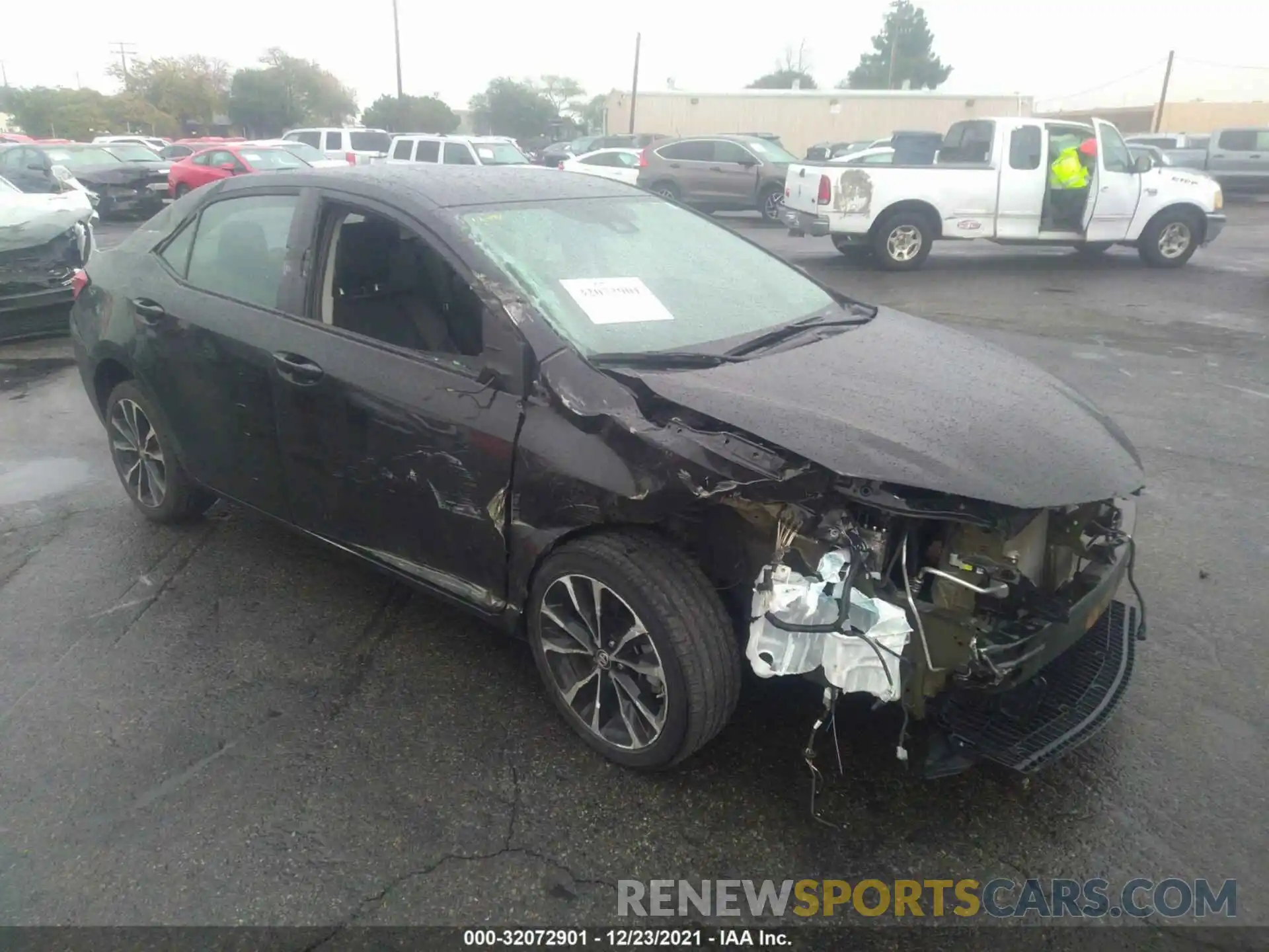 1 Photograph of a damaged car 5YFBURHE8KP930772 TOYOTA COROLLA 2019