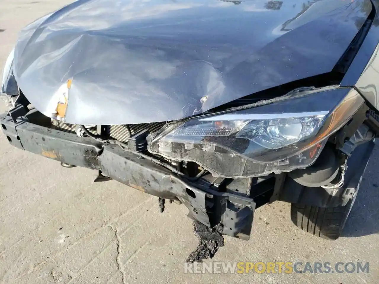 9 Photograph of a damaged car 5YFBURHE8KP931355 TOYOTA COROLLA 2019