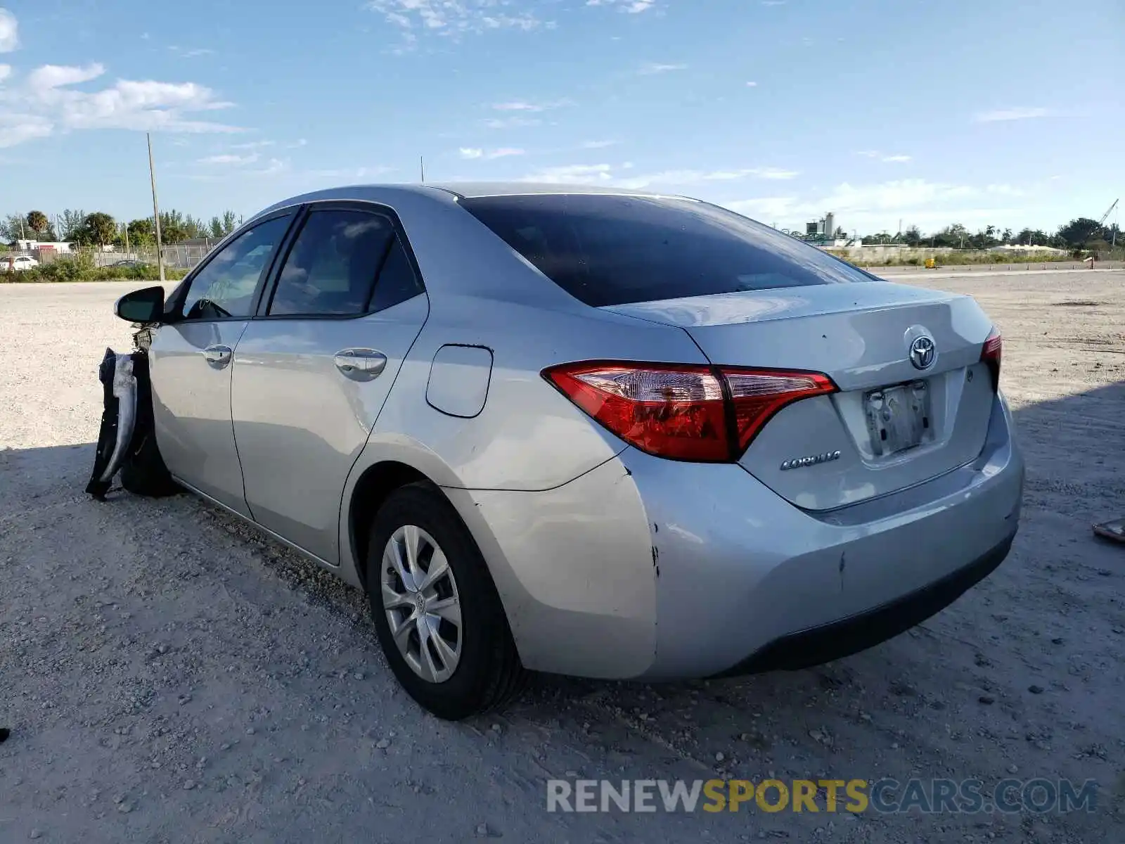 3 Photograph of a damaged car 5YFBURHE8KP932389 TOYOTA COROLLA 2019