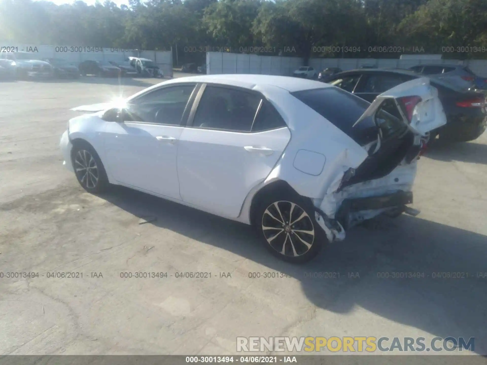 3 Photograph of a damaged car 5YFBURHE8KP933543 TOYOTA COROLLA 2019