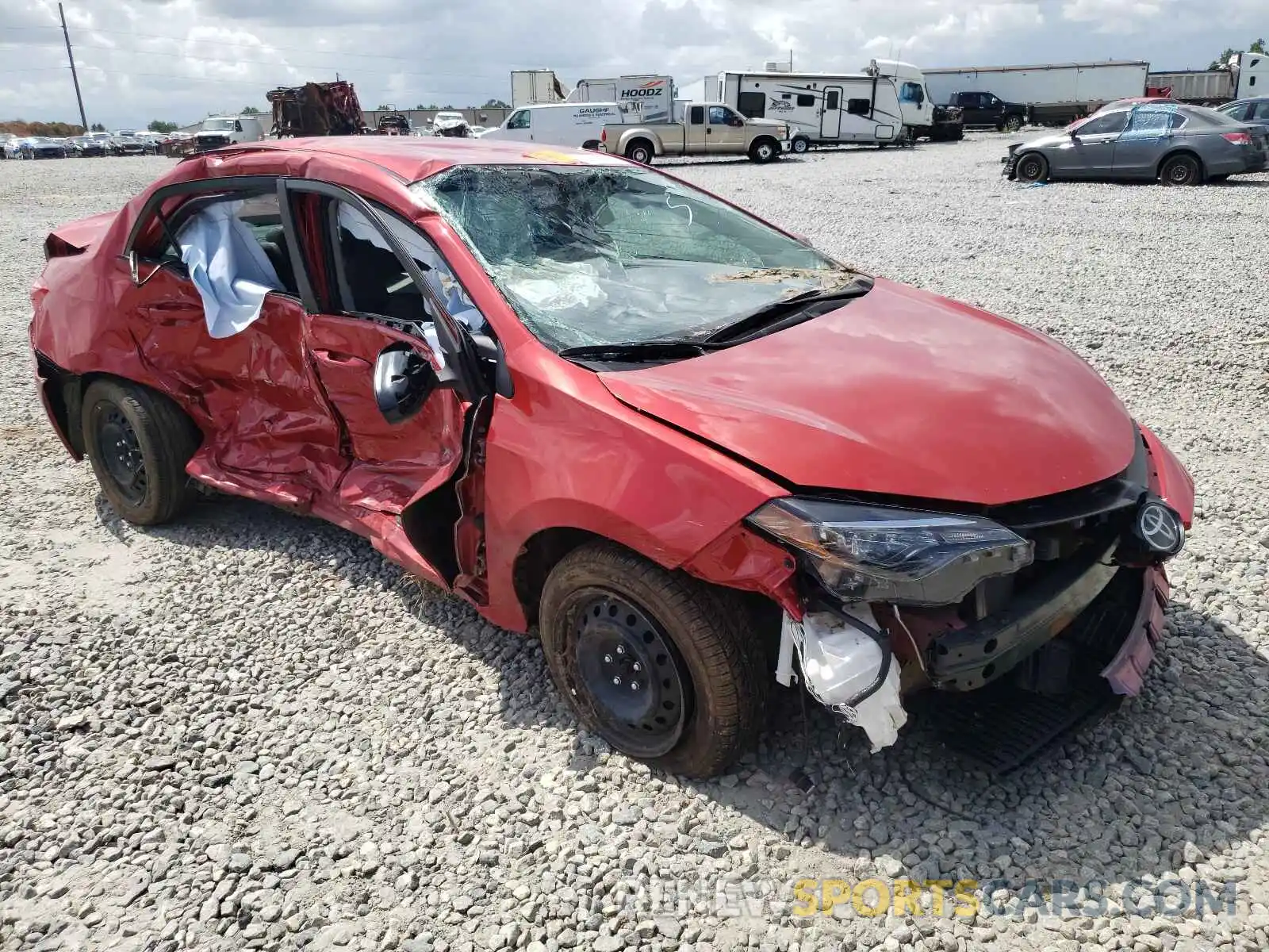 1 Photograph of a damaged car 5YFBURHE8KP934286 TOYOTA COROLLA 2019