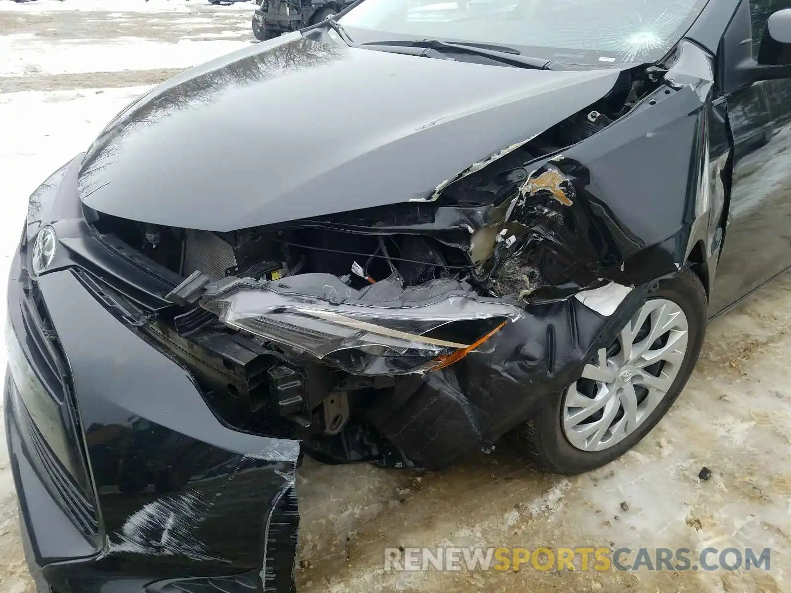 9 Photograph of a damaged car 5YFBURHE8KP934451 TOYOTA COROLLA 2019