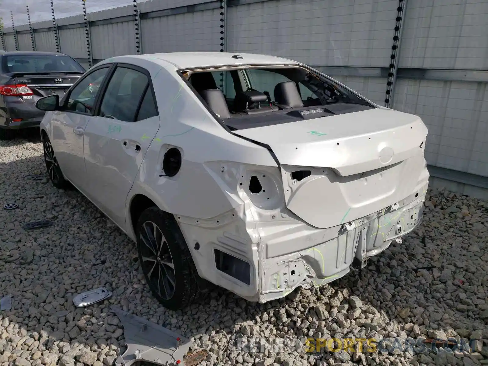 3 Photograph of a damaged car 5YFBURHE8KP935681 TOYOTA COROLLA 2019