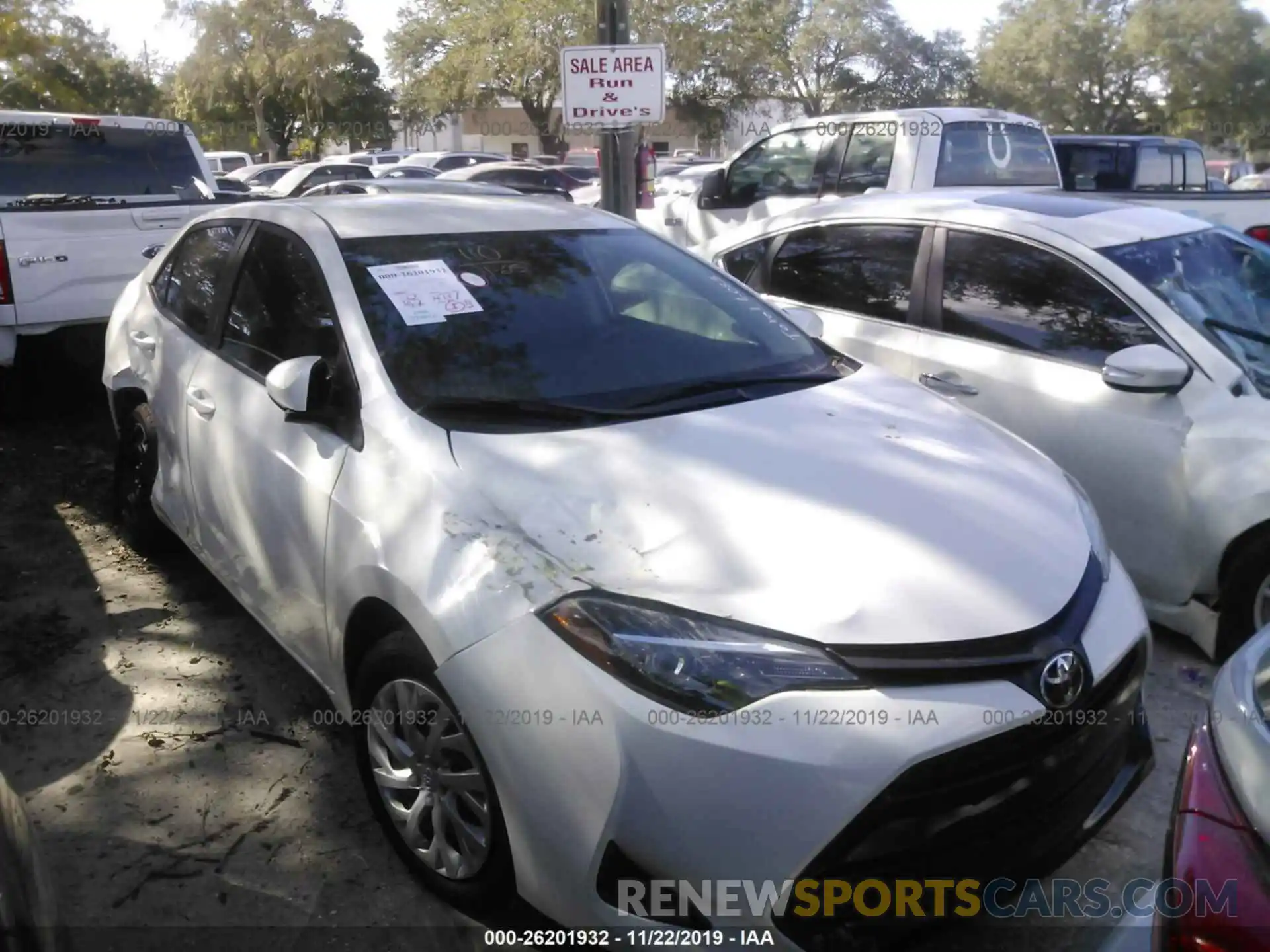 1 Photograph of a damaged car 5YFBURHE8KP935728 TOYOTA COROLLA 2019