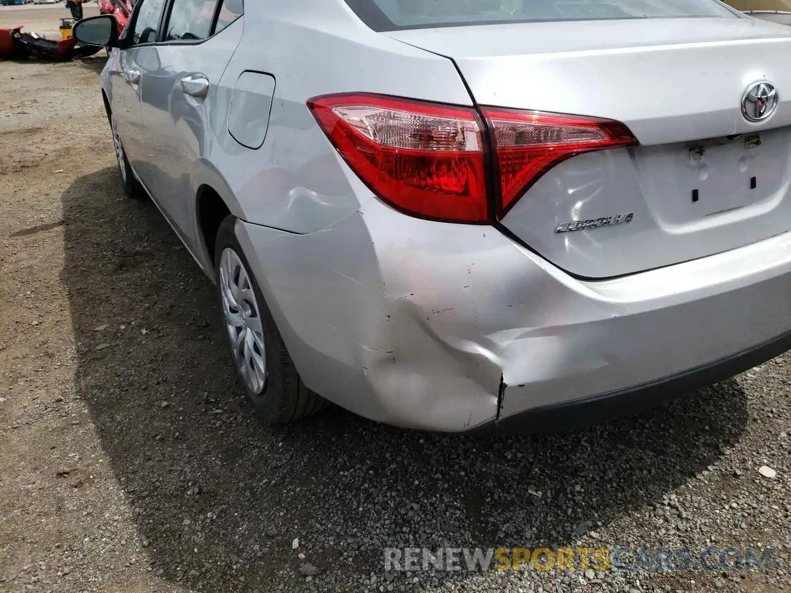 9 Photograph of a damaged car 5YFBURHE8KP936040 TOYOTA COROLLA 2019