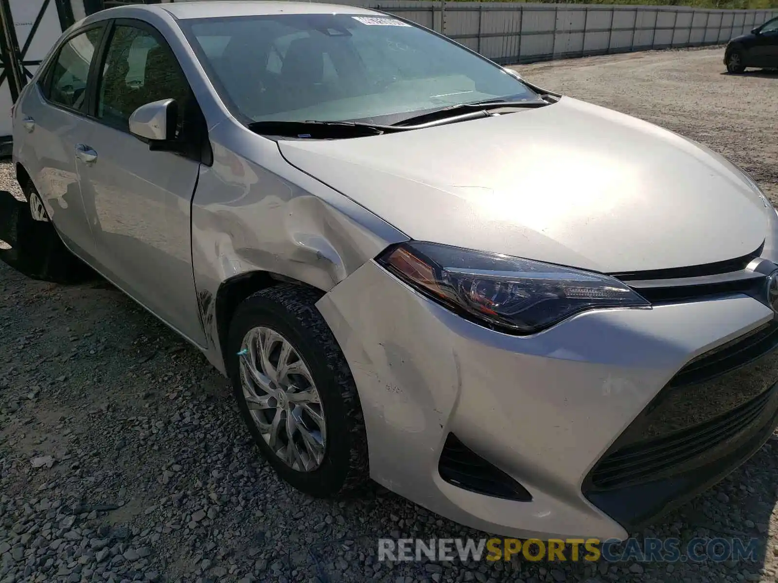 9 Photograph of a damaged car 5YFBURHE8KP939293 TOYOTA COROLLA 2019