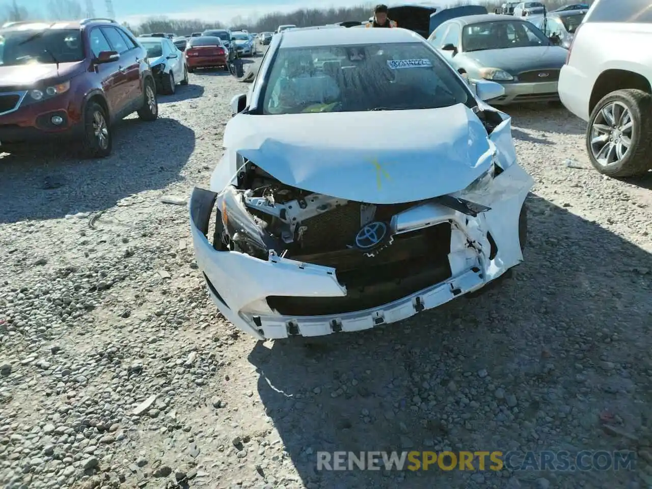 9 Photograph of a damaged car 5YFBURHE8KP939441 TOYOTA COROLLA 2019