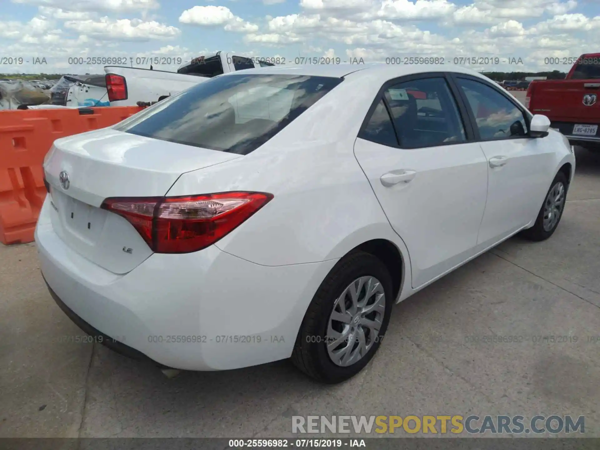 4 Photograph of a damaged car 5YFBURHE8KP940928 TOYOTA COROLLA 2019