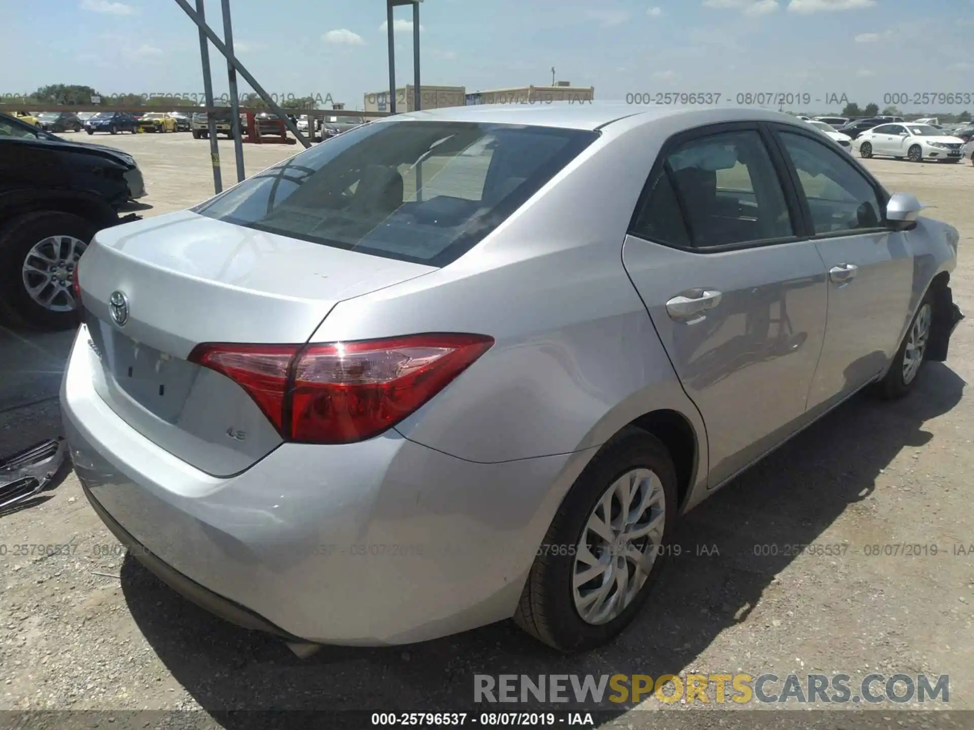 4 Photograph of a damaged car 5YFBURHE8KP941318 TOYOTA COROLLA 2019