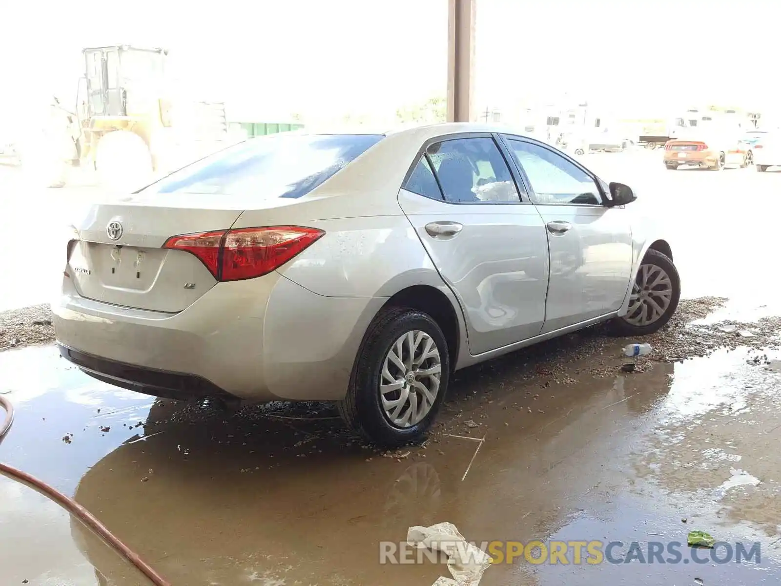 4 Photograph of a damaged car 5YFBURHE8KP942100 TOYOTA COROLLA 2019