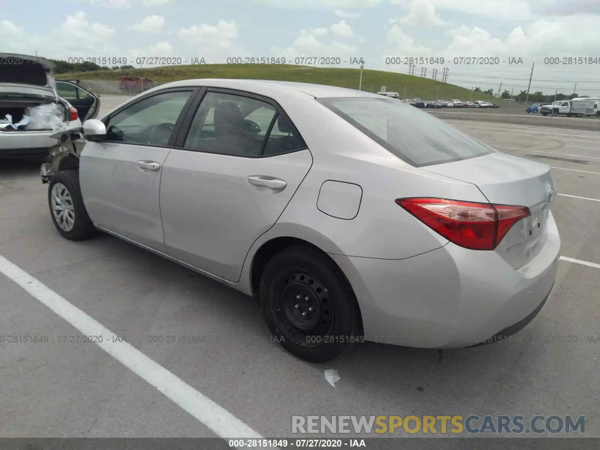 3 Photograph of a damaged car 5YFBURHE8KP942727 TOYOTA COROLLA 2019