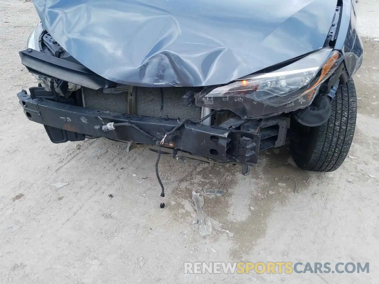 9 Photograph of a damaged car 5YFBURHE8KP942999 TOYOTA COROLLA 2019