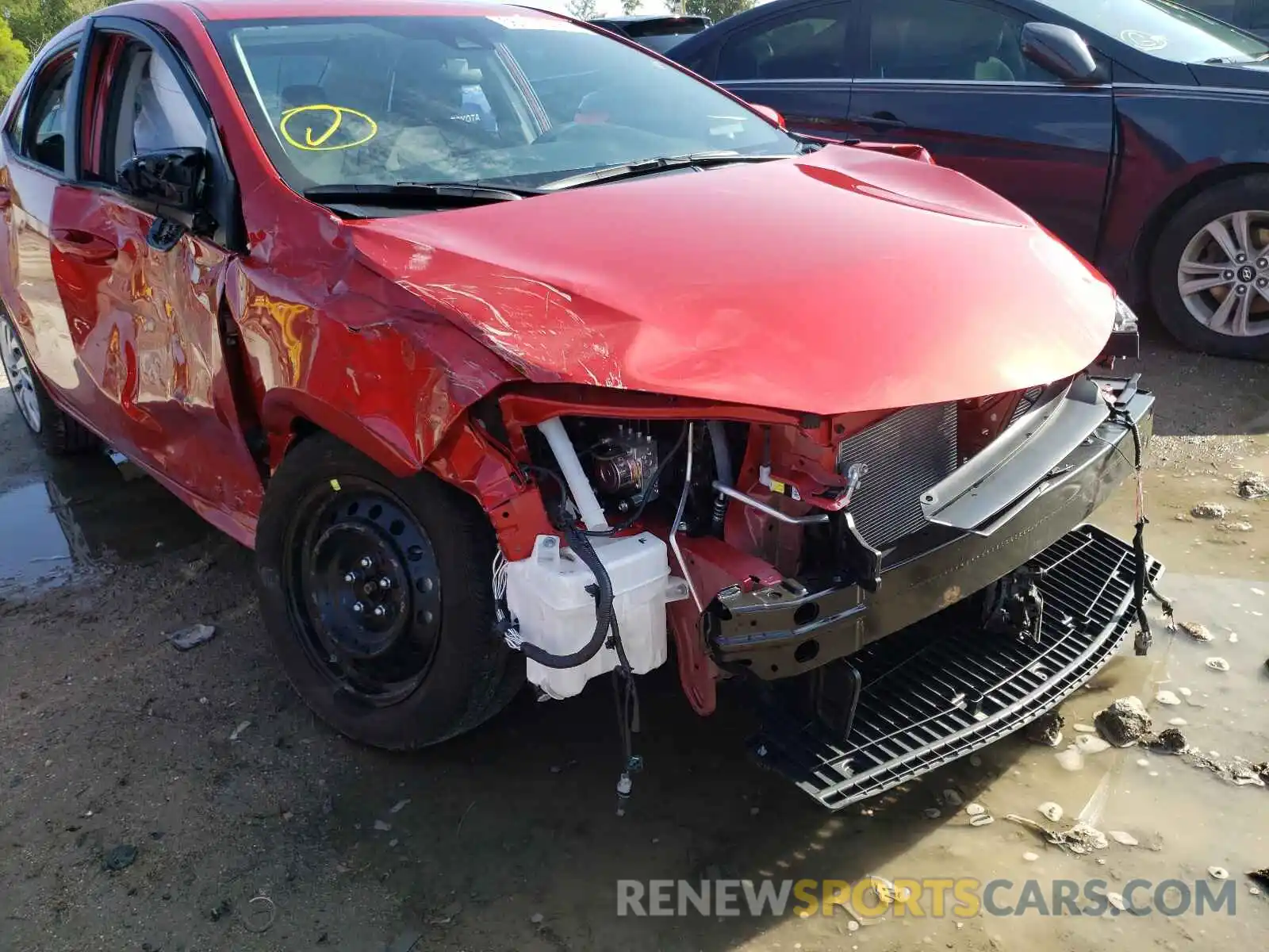 9 Photograph of a damaged car 5YFBURHE8KP943652 TOYOTA COROLLA 2019