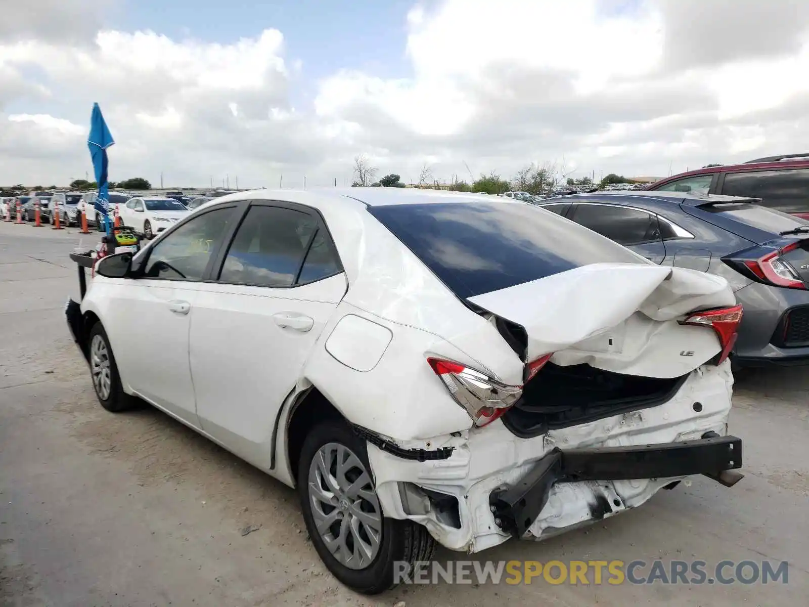 3 Photograph of a damaged car 5YFBURHE8KP943828 TOYOTA COROLLA 2019