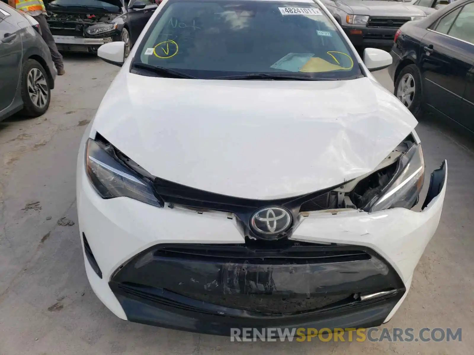 9 Photograph of a damaged car 5YFBURHE8KP943828 TOYOTA COROLLA 2019