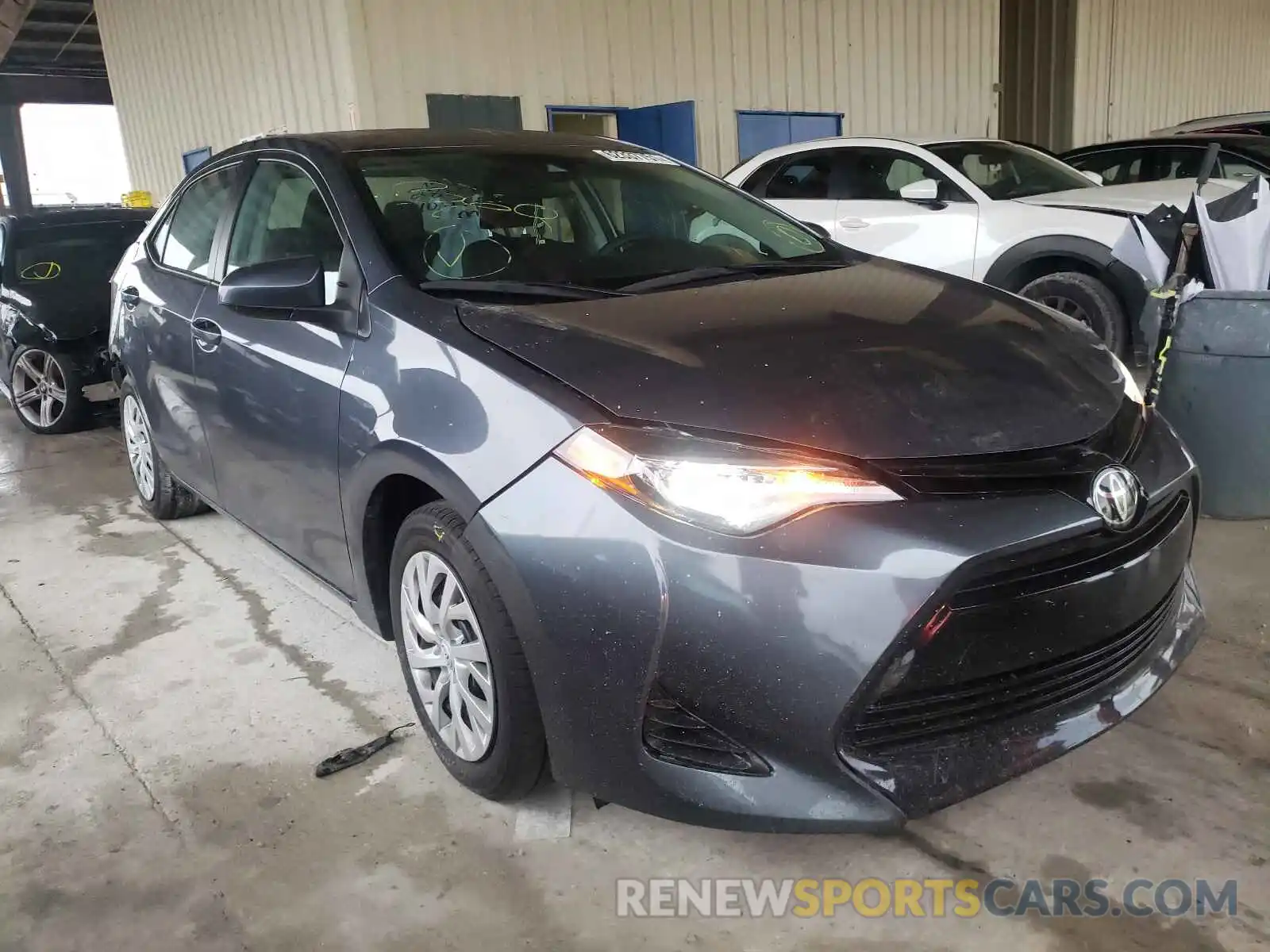 1 Photograph of a damaged car 5YFBURHE8KP944073 TOYOTA COROLLA 2019