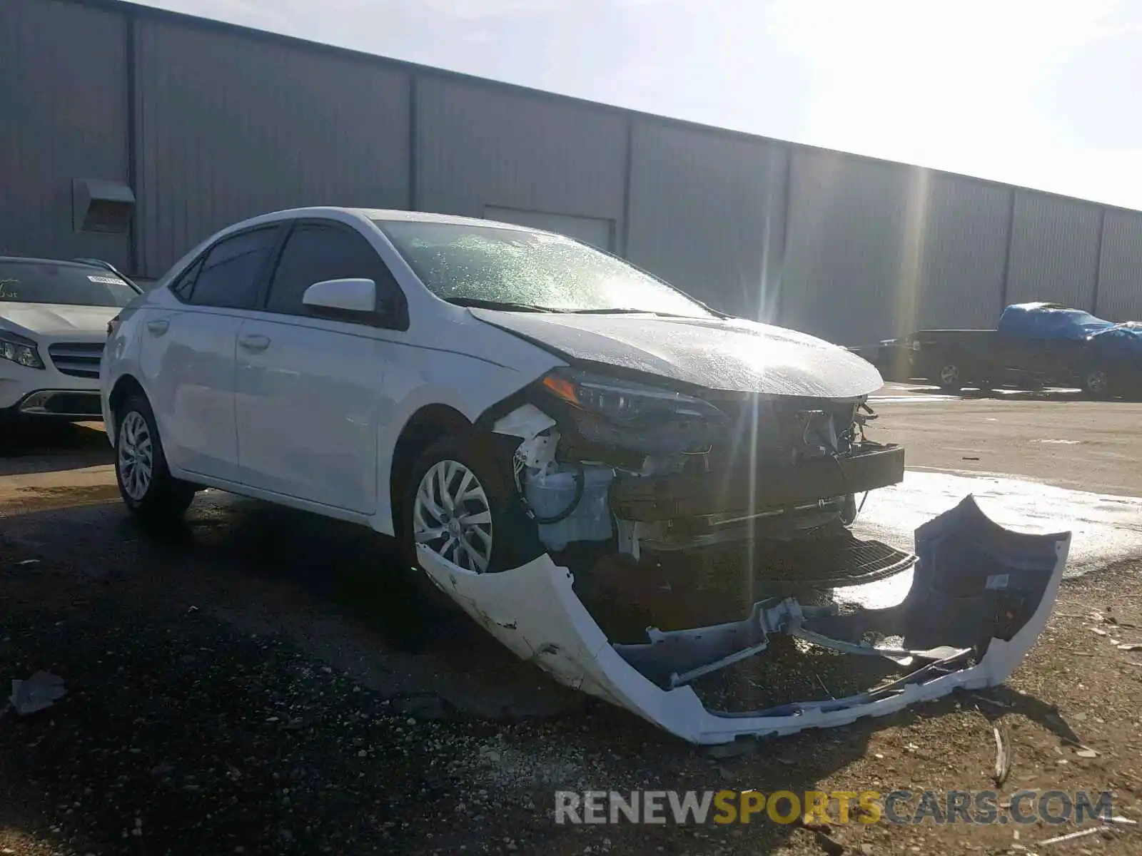 1 Photograph of a damaged car 5YFBURHE8KP944381 TOYOTA COROLLA 2019