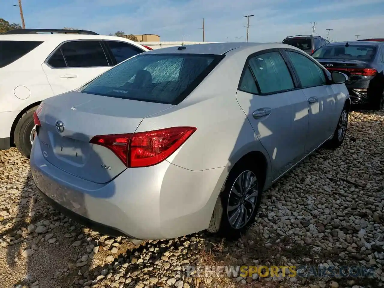 3 Photograph of a damaged car 5YFBURHE8KP947913 TOYOTA COROLLA 2019