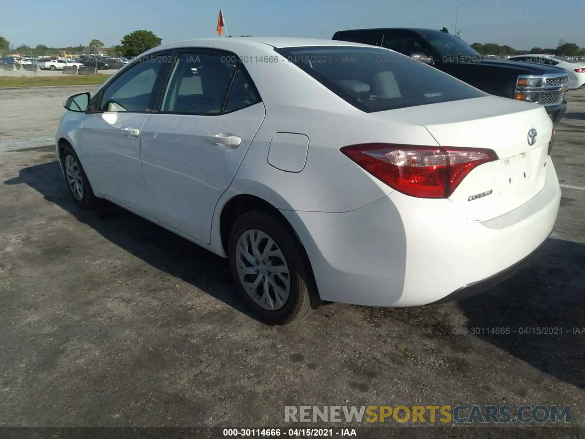 3 Photograph of a damaged car 5YFBURHE8KP949919 TOYOTA COROLLA 2019