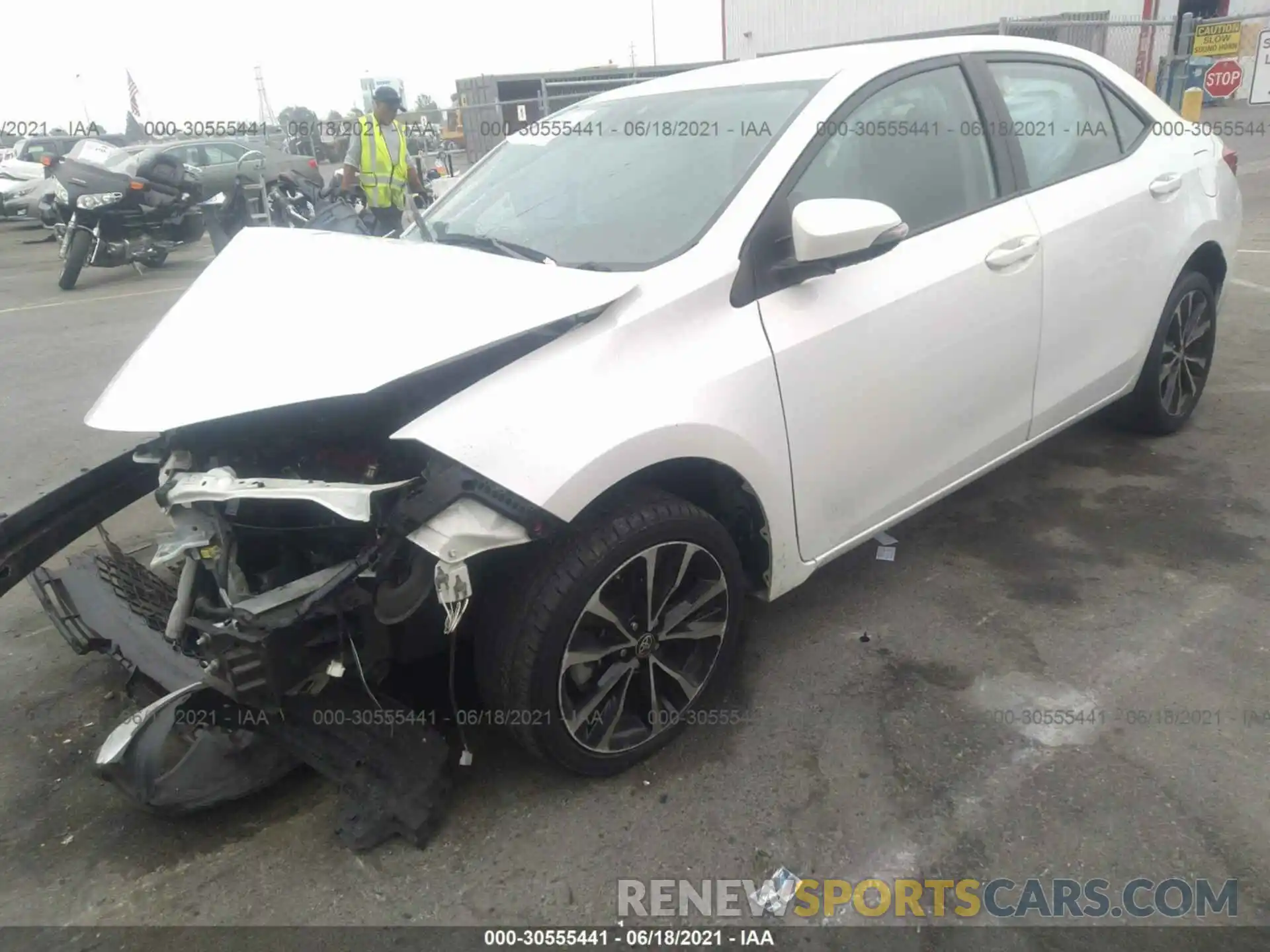 2 Photograph of a damaged car 5YFBURHE9KP856245 TOYOTA COROLLA 2019