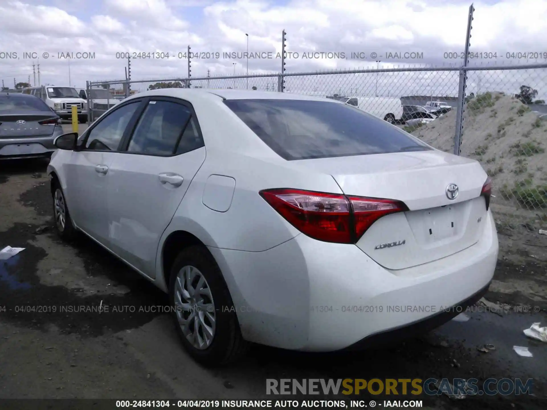 3 Photograph of a damaged car 5YFBURHE9KP856620 TOYOTA COROLLA 2019