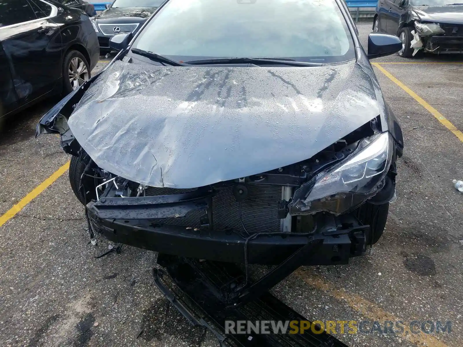 9 Photograph of a damaged car 5YFBURHE9KP856939 TOYOTA COROLLA 2019