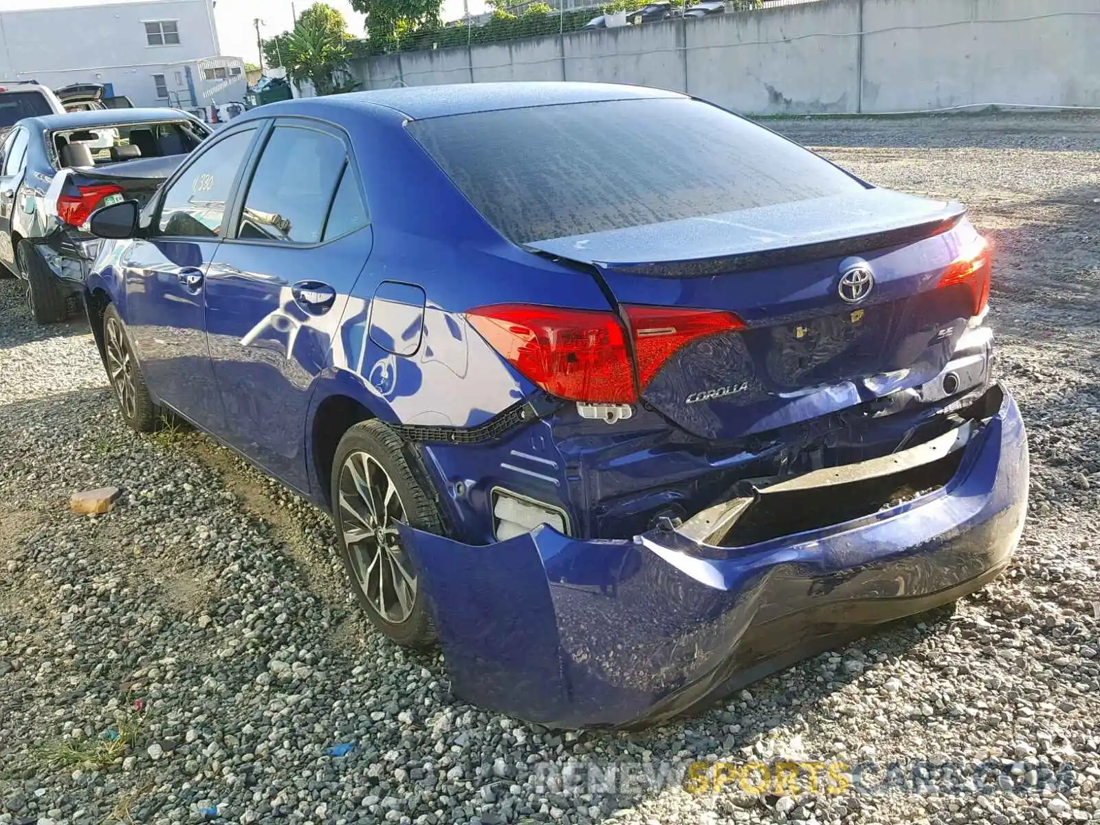 3 Photograph of a damaged car 5YFBURHE9KP857315 TOYOTA COROLLA 2019