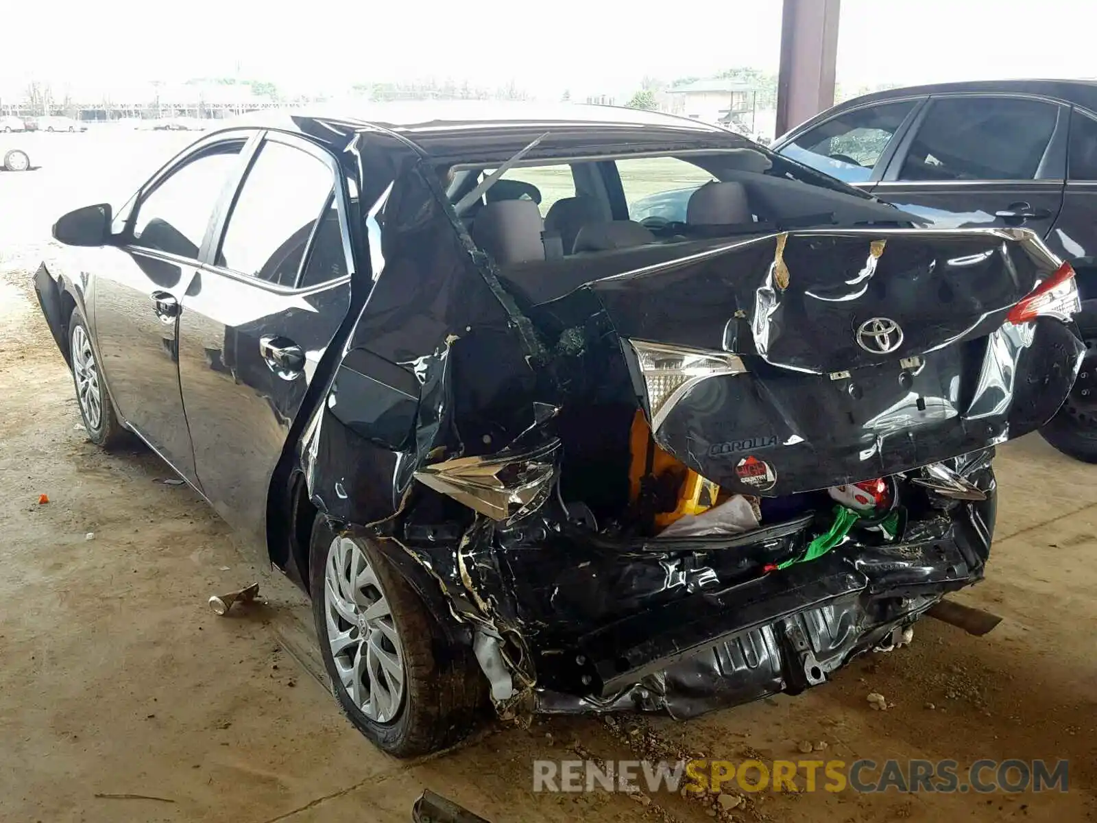 3 Photograph of a damaged car 5YFBURHE9KP857556 TOYOTA COROLLA 2019