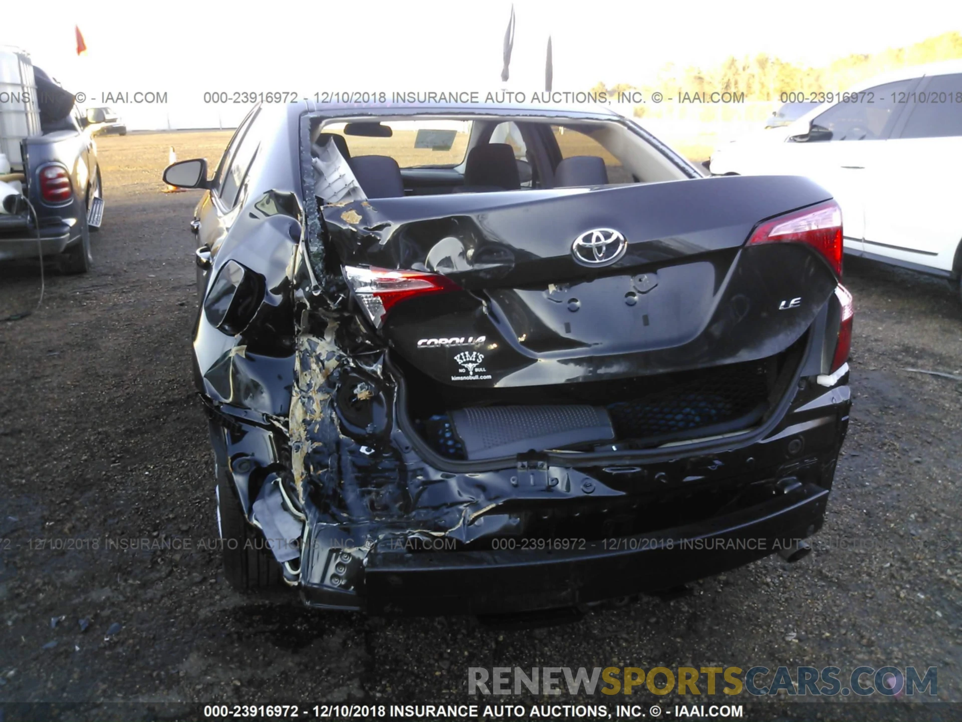 6 Photograph of a damaged car 5YFBURHE9KP858805 TOYOTA COROLLA 2019