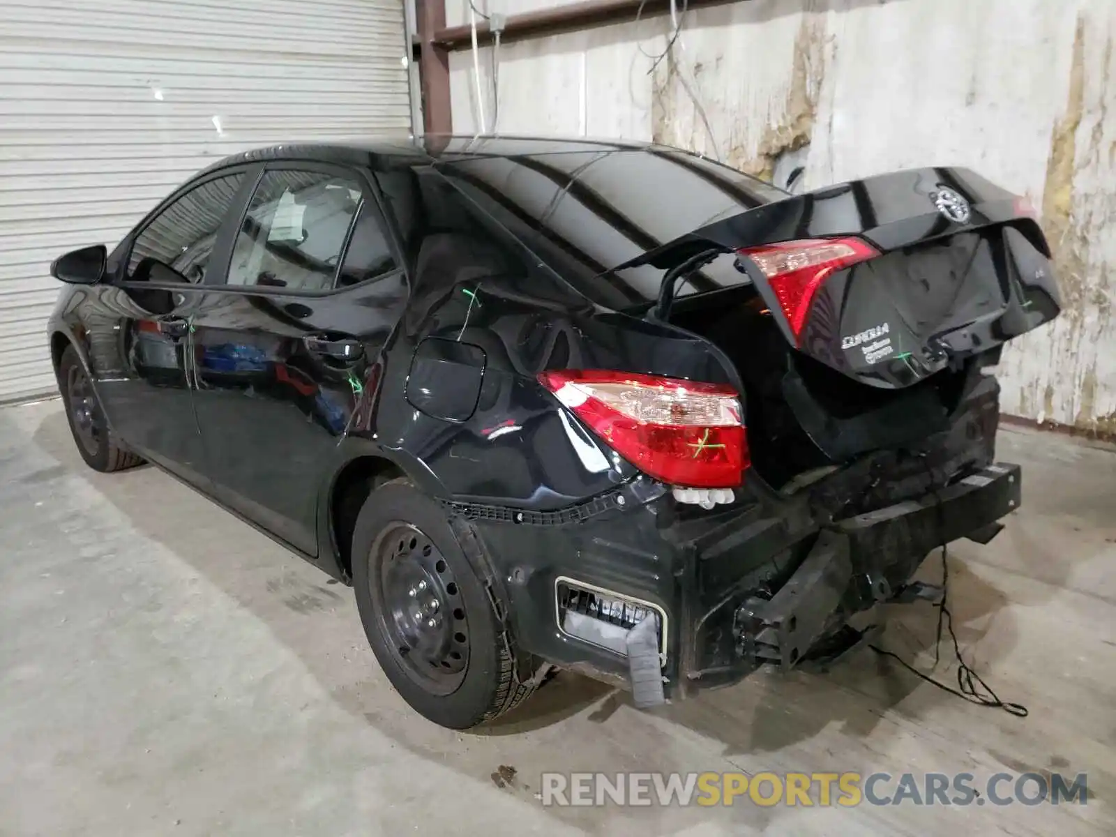3 Photograph of a damaged car 5YFBURHE9KP861252 TOYOTA COROLLA 2019